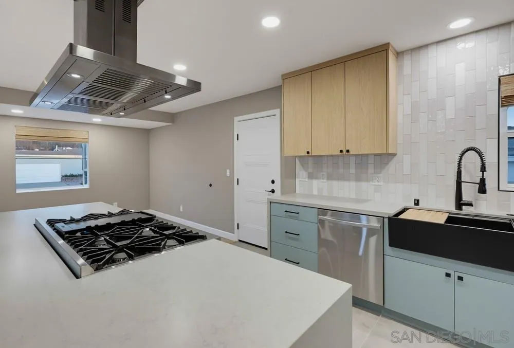 https://cdn.realtyfeed.com/cdn/127/260023471/58643886884d8c5adfb5b25ab51f9f7f.webp