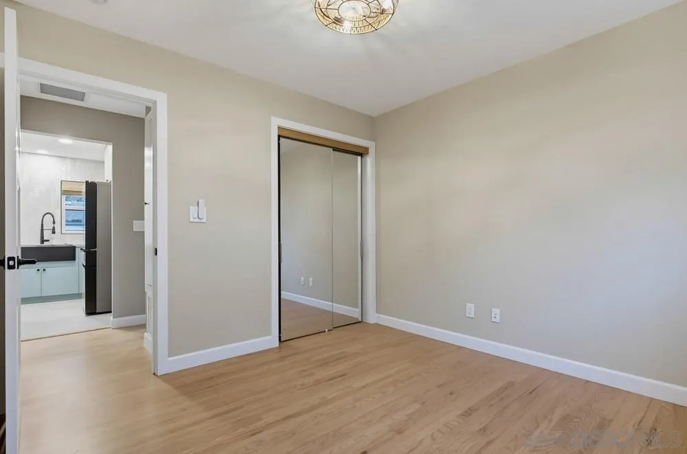 https://cdn.realtyfeed.com/cdn/127/260023471/e54e6919401bcba8e0143215b289e1d5.webp