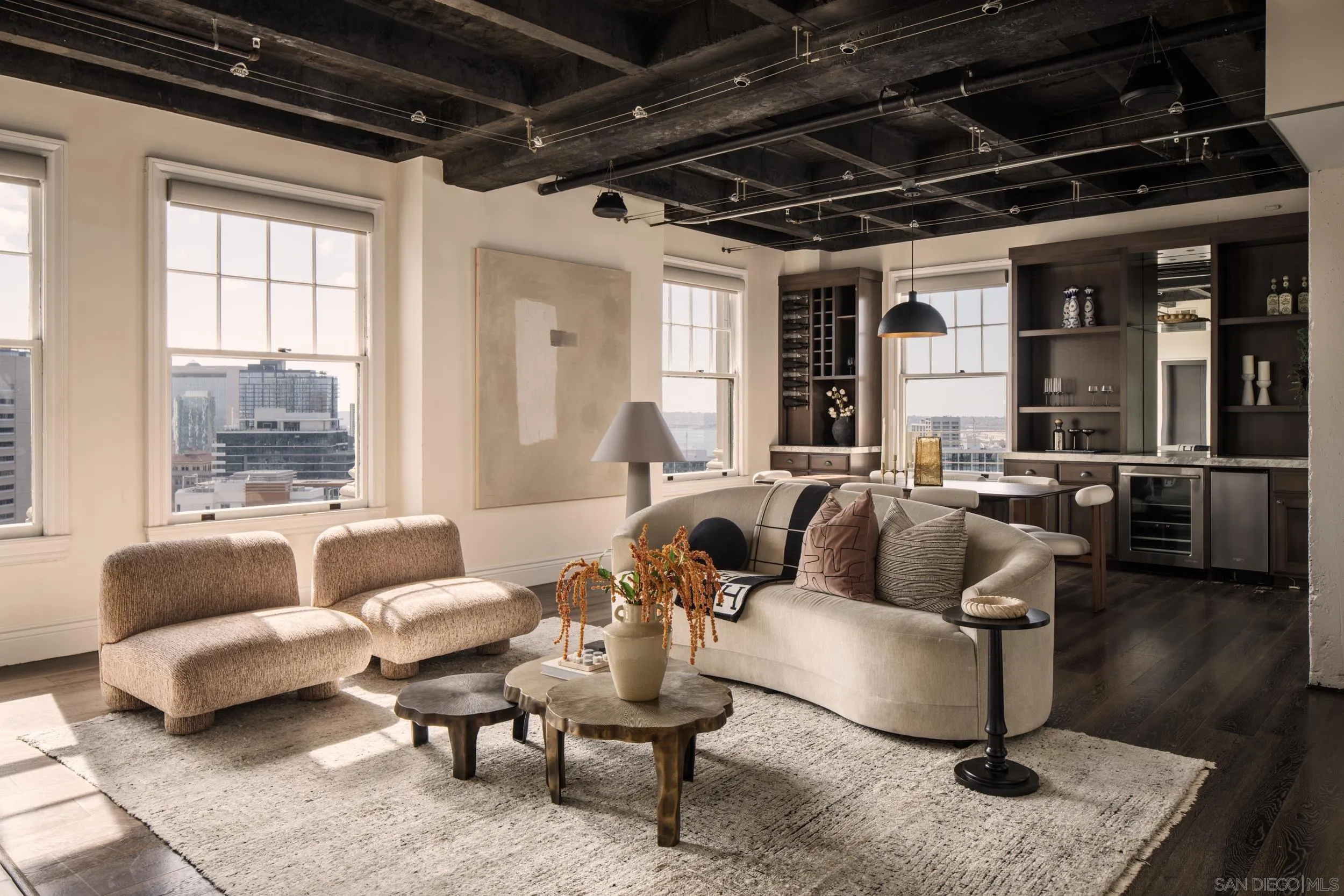 https://cdn.realtyfeed.com/cdn/127/260023477/25b5a03dac7e156bd3214ff3720c7bbe.webp