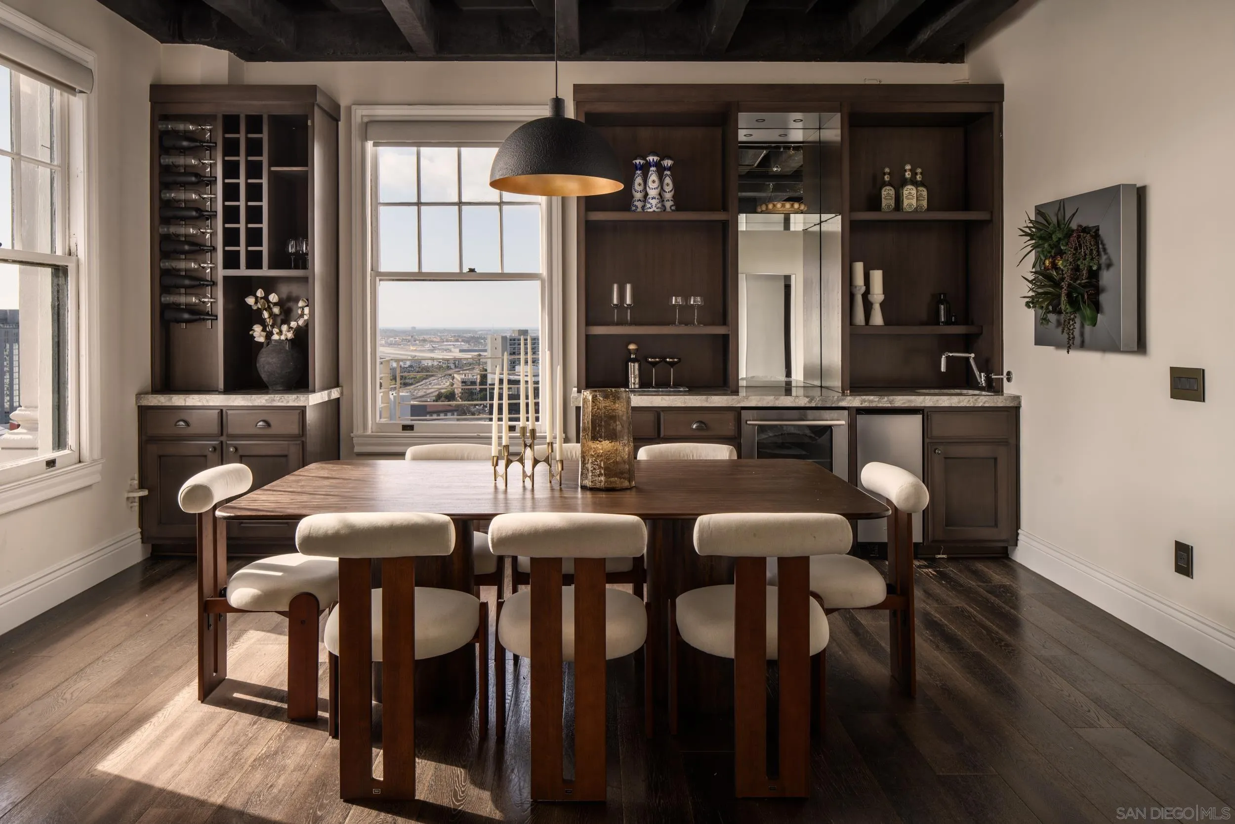https://cdn.realtyfeed.com/cdn/127/260023477/7a75933e15e2f2fcedf3638ea25a62da.webp
