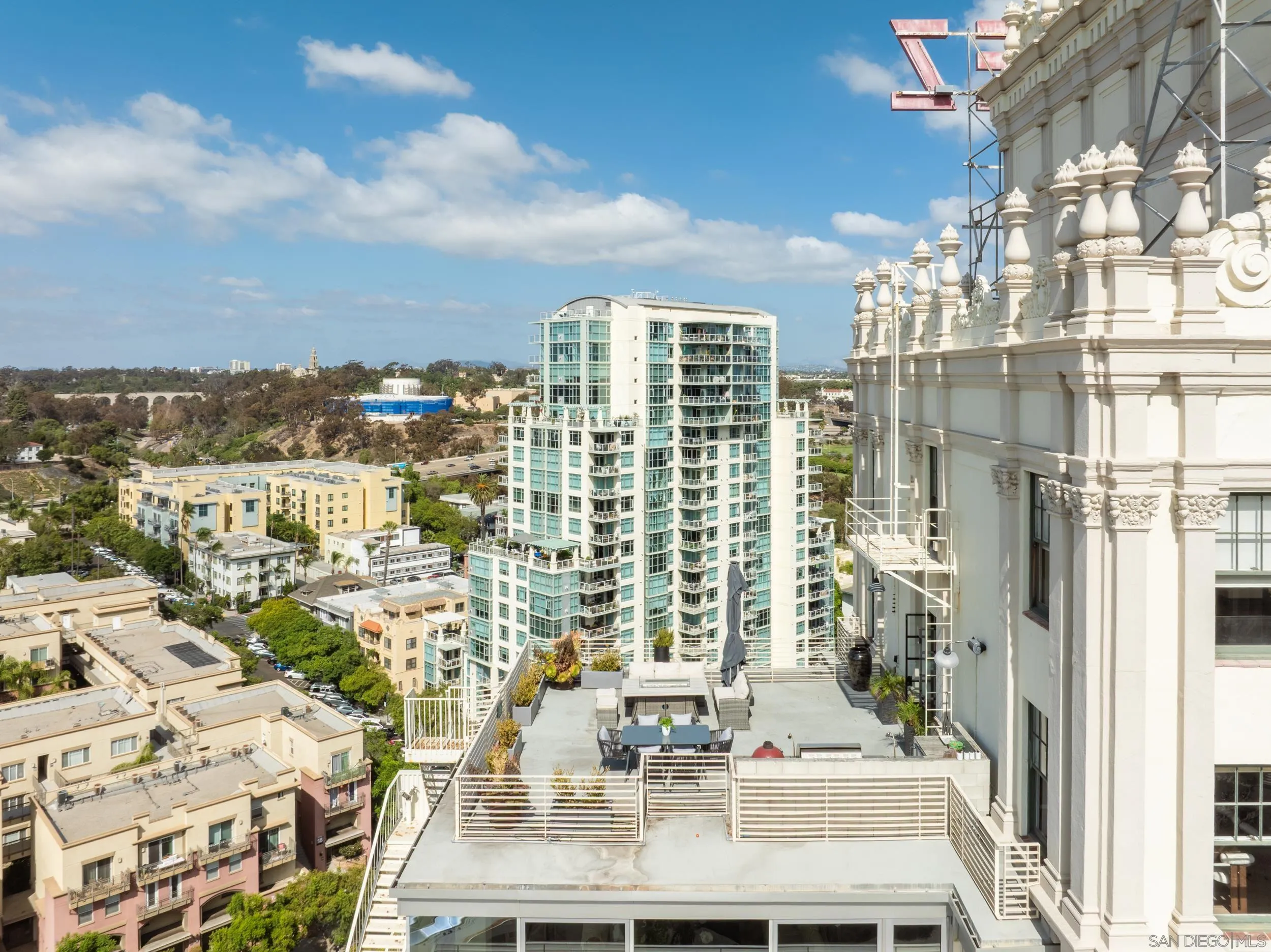 https://cdn.realtyfeed.com/cdn/127/260023477/9d4645e09e7dfc11dbaaaaabc33cf833.webp