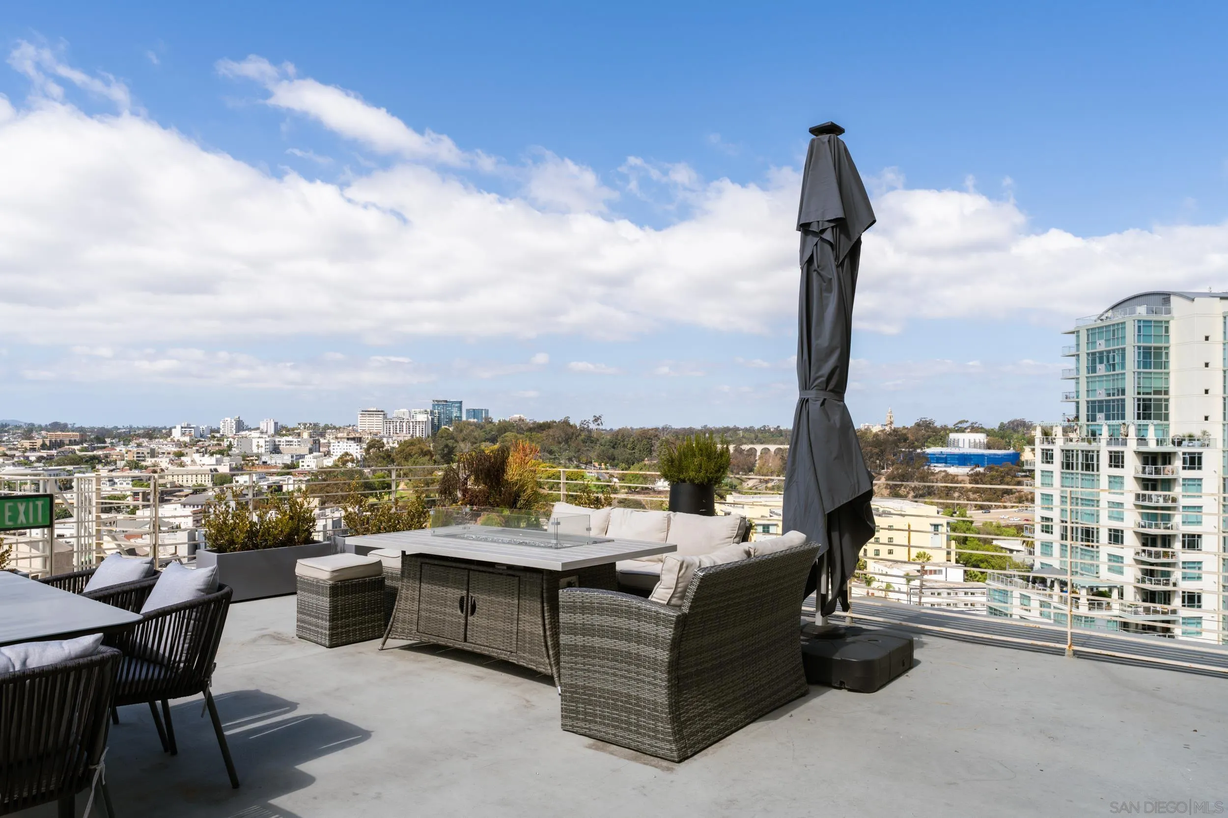 https://cdn.realtyfeed.com/cdn/127/260023477/ad2755ab2212f1dc440a1c23180b608f.webp