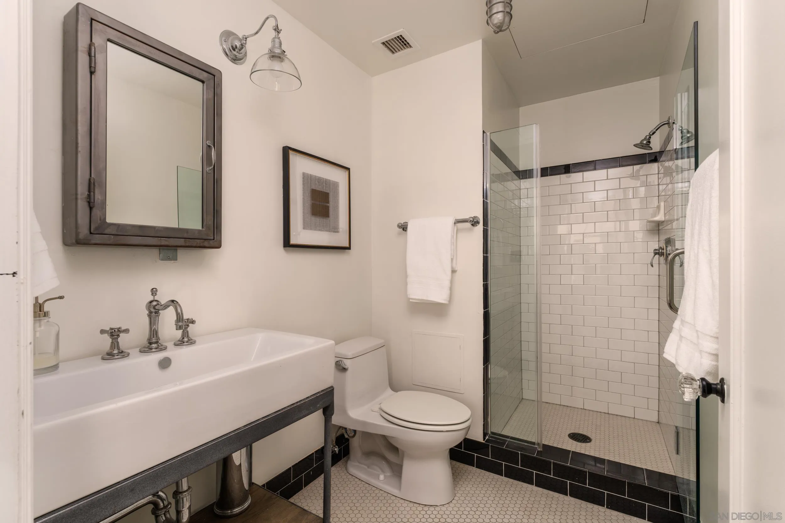 https://cdn.realtyfeed.com/cdn/127/260023477/b0efd93a91e8ff4a60c0ad87096a5ac8.webp