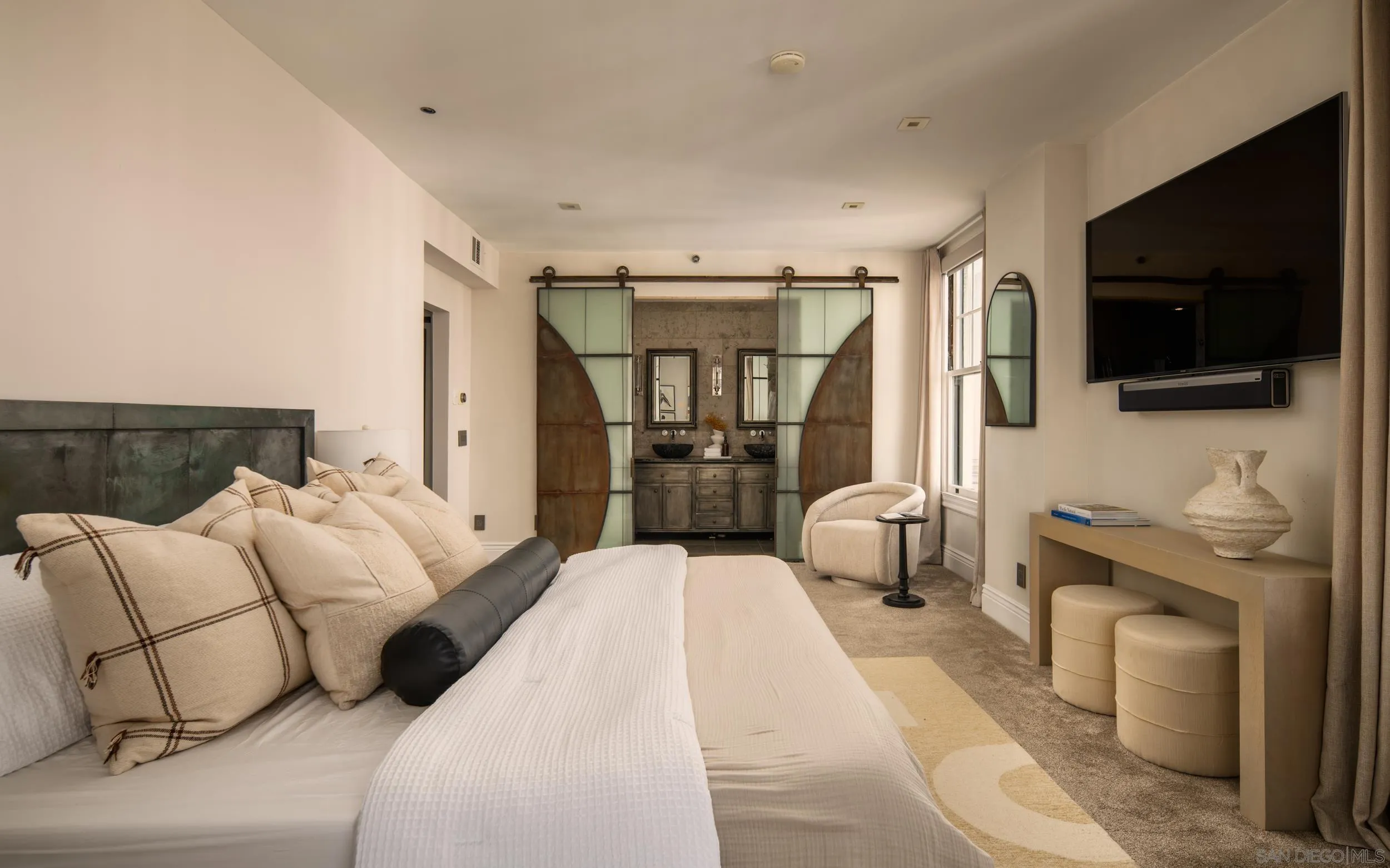 https://cdn.realtyfeed.com/cdn/127/260023477/c1a2700803749463e326b6425d0891af.webp