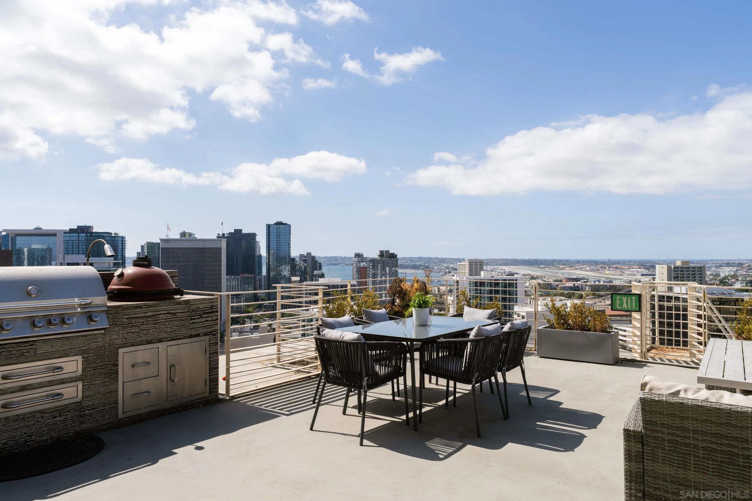 https://cdn.realtyfeed.com/cdn/127/260023477/d9600c1ae287c734a543655b5e9c2d6f.webp