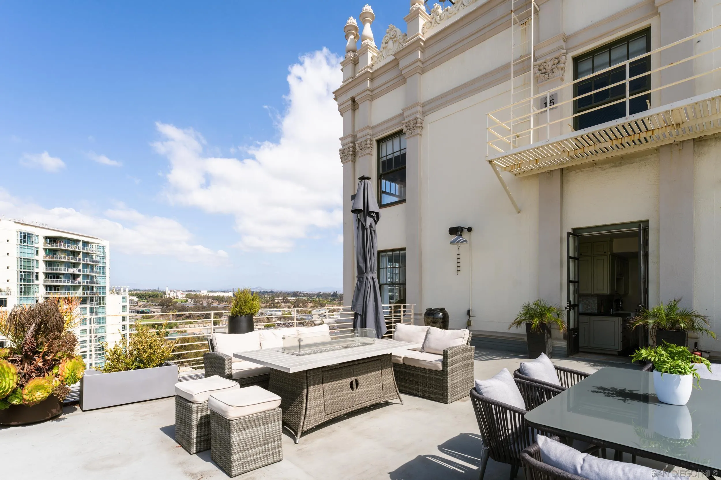 https://cdn.realtyfeed.com/cdn/127/260023477/de16d22f8ab0437e131fa8db4d028bc2.webp