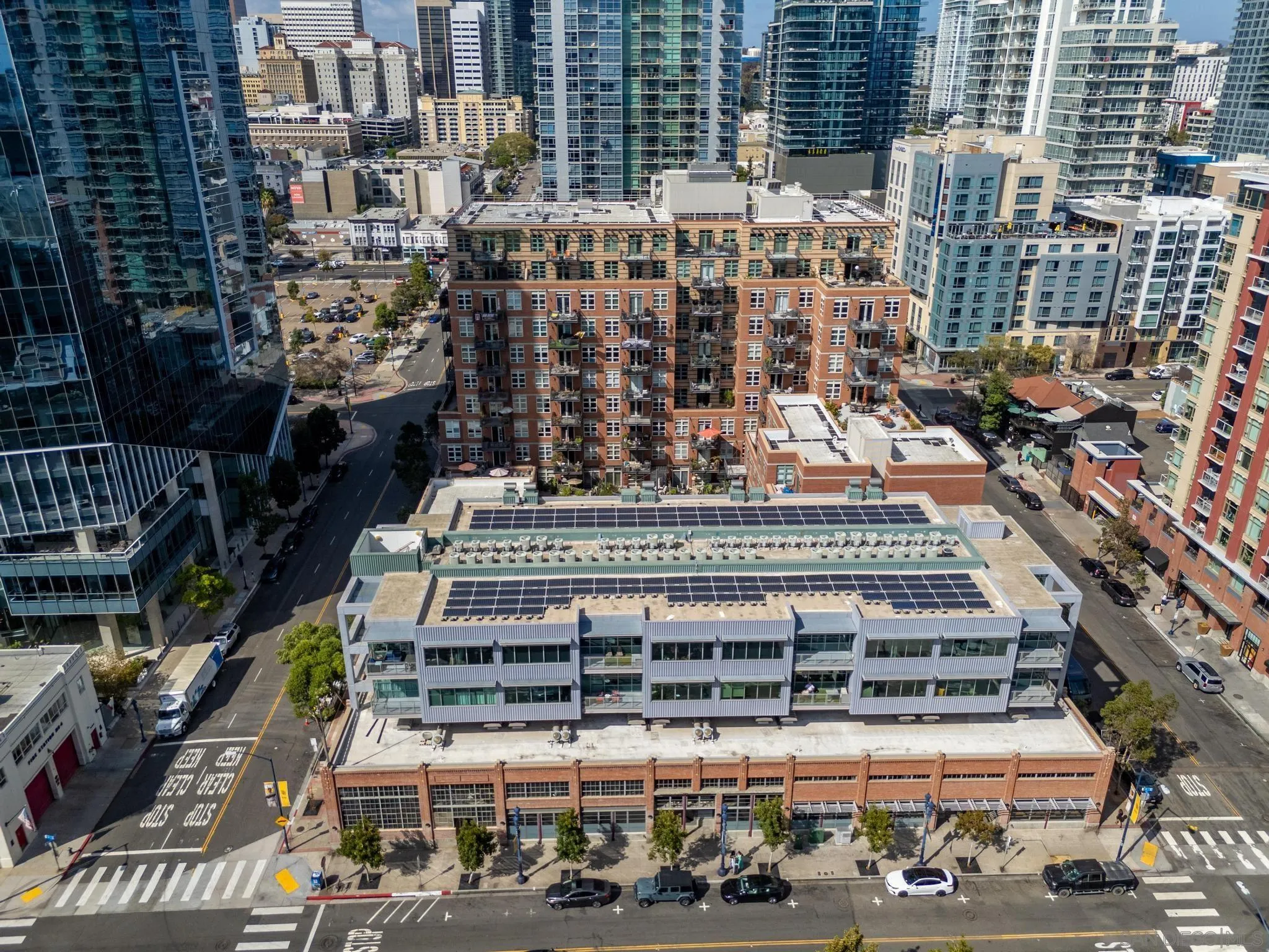 https://cdn.realtyfeed.com/cdn/127/260023479/c0b8d423097032593a5504cfc2130c7b.webp