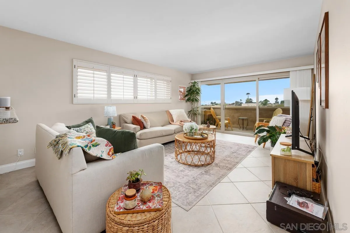 7635 Eads Ave Unit 306, La Jolla, CA 92037 - Photo 2 of 23, La Jolla, CA