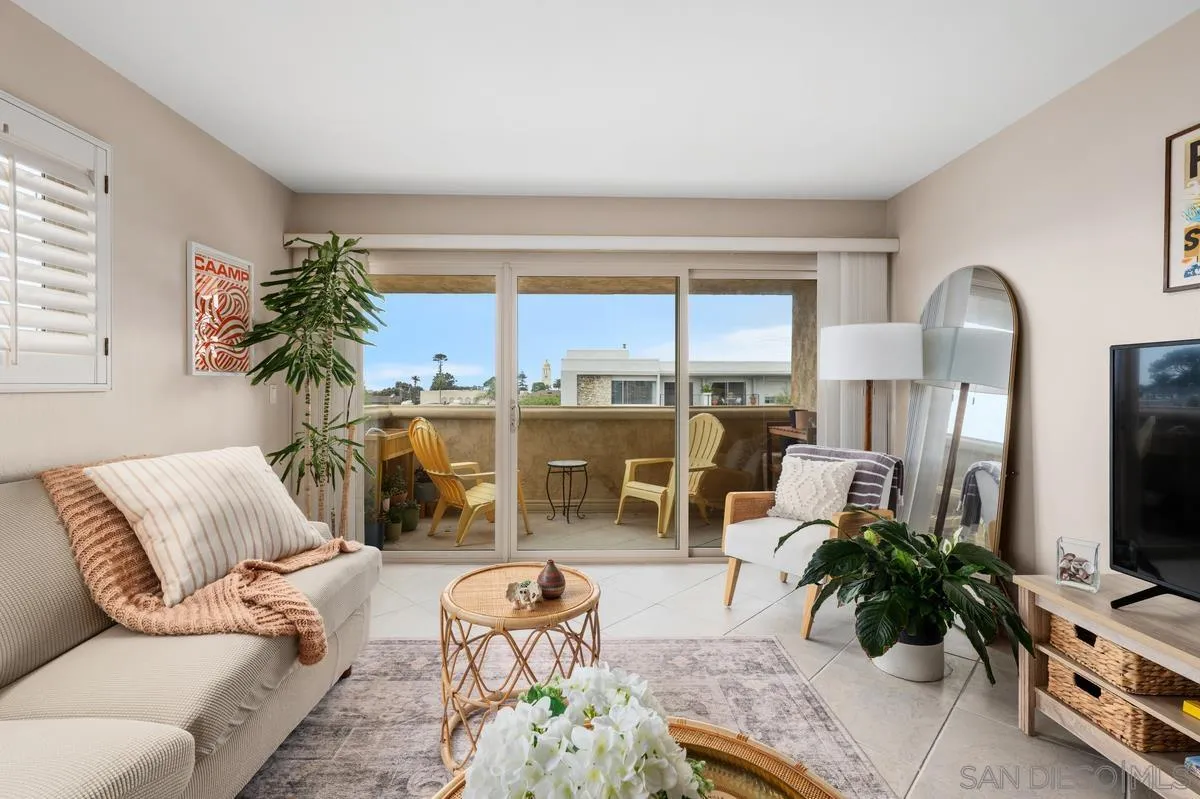 7635 Eads Ave Unit 306, La Jolla, CA 92037 - Main photo, La Jolla, CA