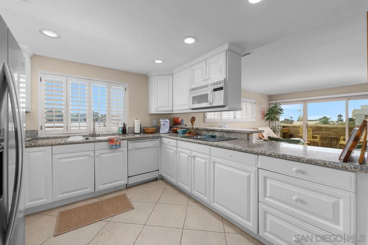 7635 Eads Ave Unit 306, La Jolla, CA 92037 - Photo 5 of 23, La Jolla, CA