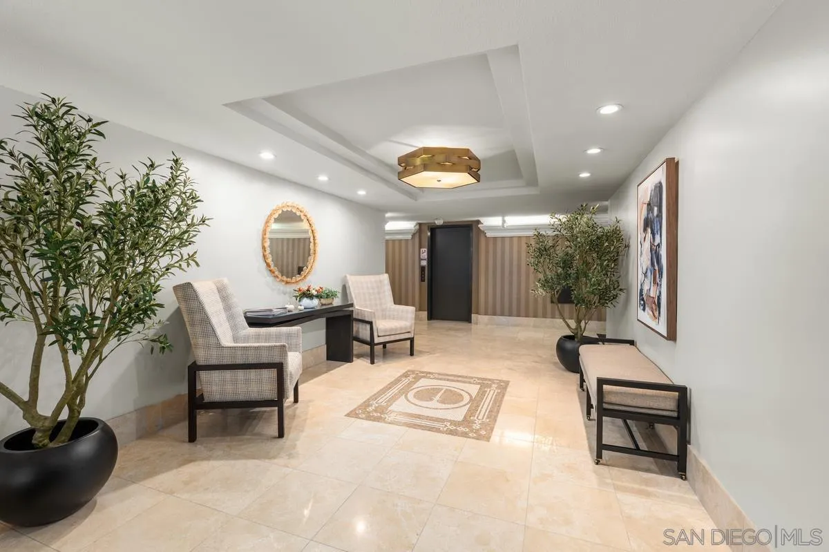 https://cdn.realtyfeed.com/cdn/127/260023481/f74f577c1c23284cf97ebb70afc3cd38.webp