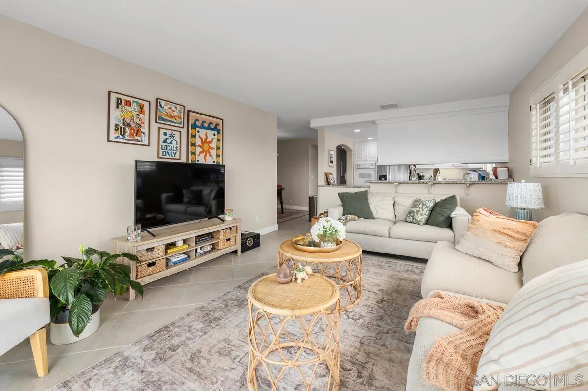 7635 Eads Ave Unit 306, La Jolla, CA 92037 - Photo 3 of 23, La Jolla, CA