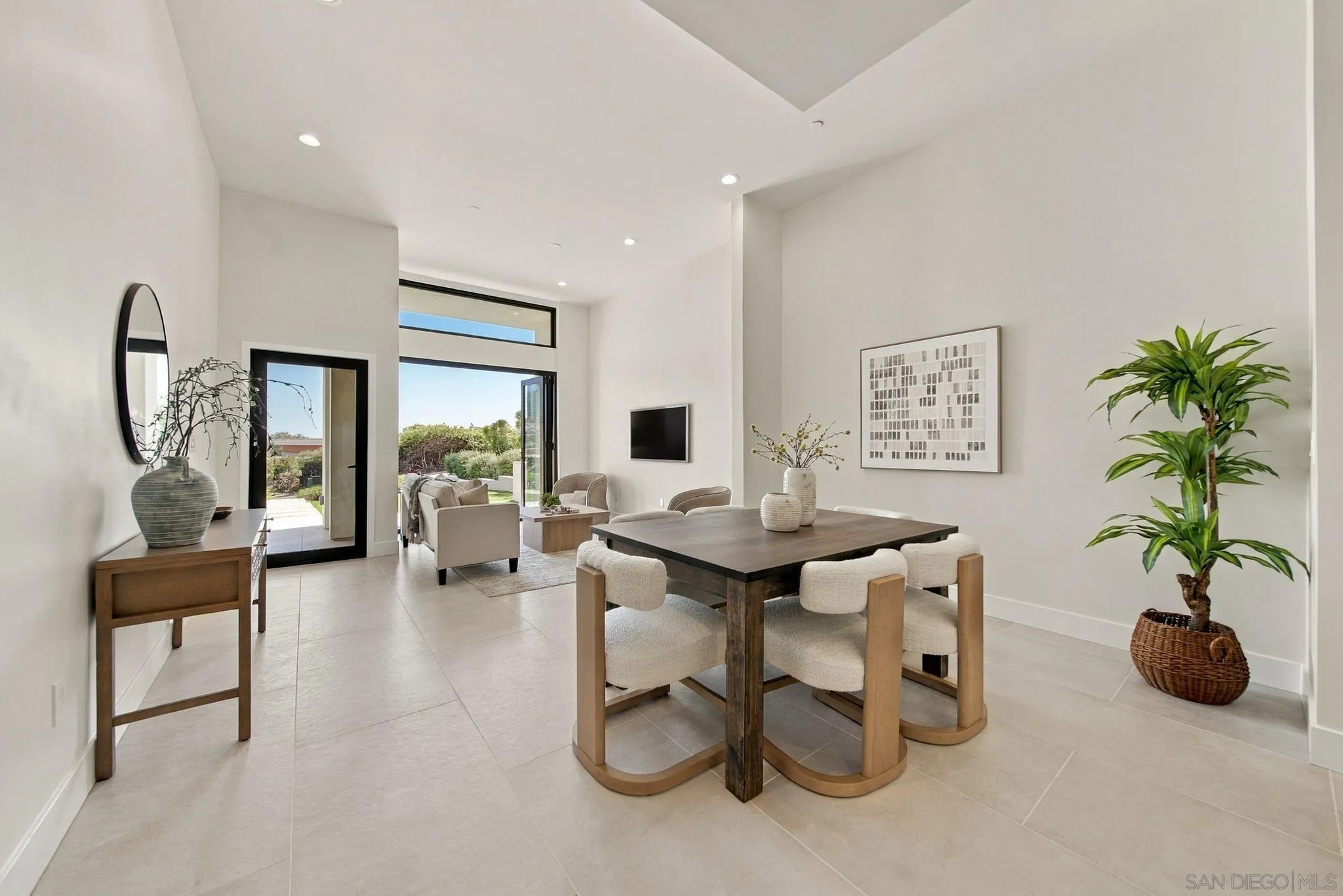 https://cdn.realtyfeed.com/cdn/127/260023482/00dc202f540d2f89b1efeae92be2c6e3.webp