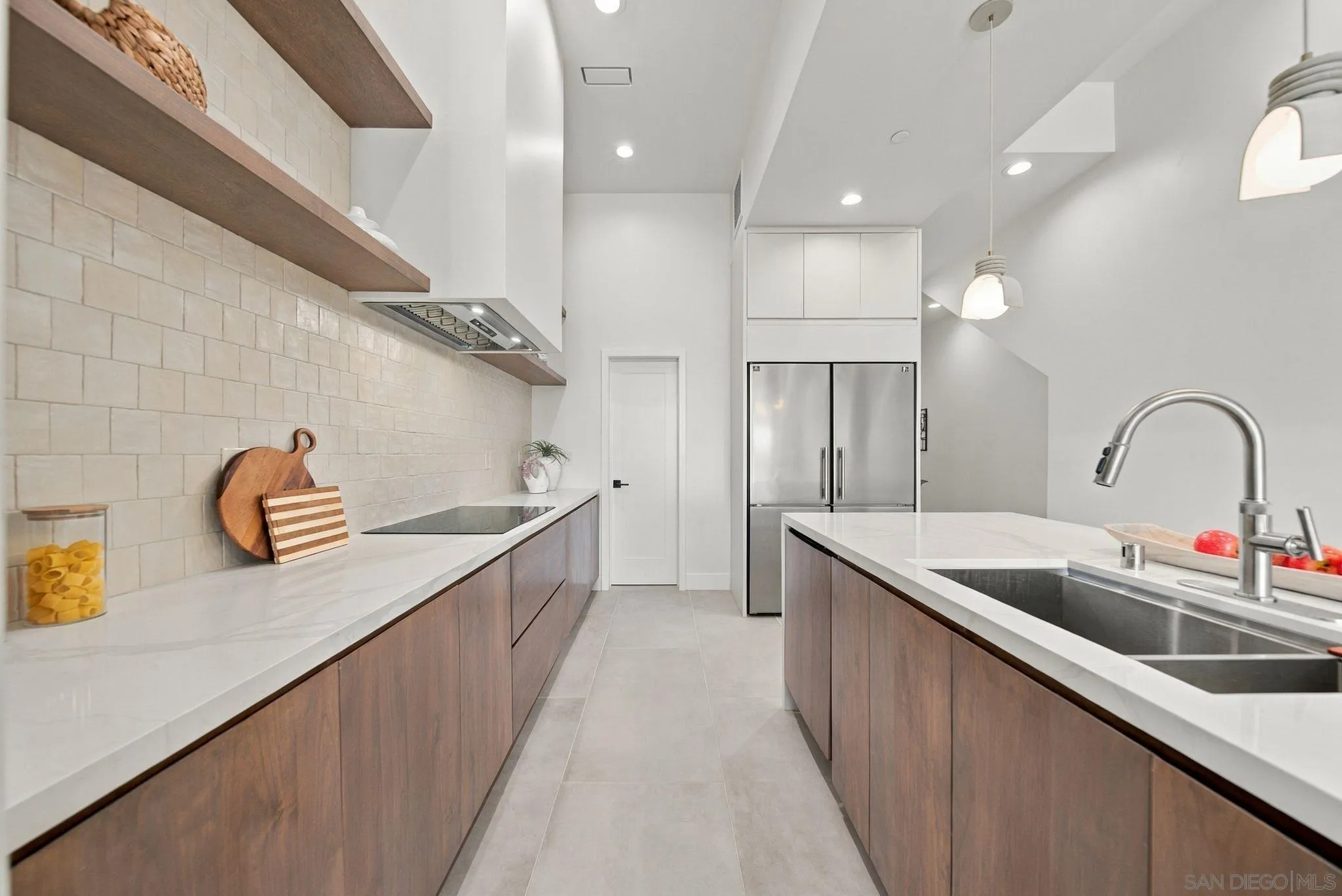 https://cdn.realtyfeed.com/cdn/127/260023482/1fa0f6515ded45c36e78b2eb992423fc.webp