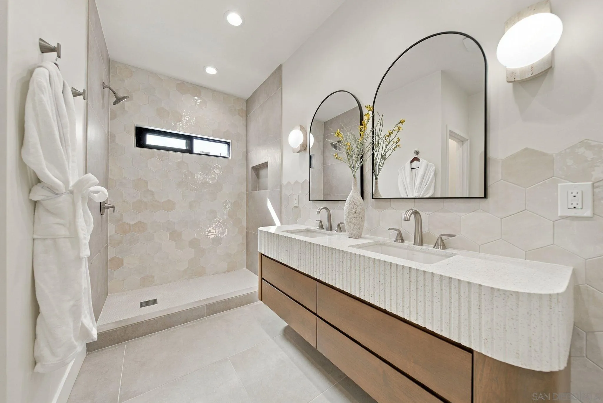 https://cdn.realtyfeed.com/cdn/127/260023482/31b2082a047df1fd5b40b8d6fc283f8b.webp