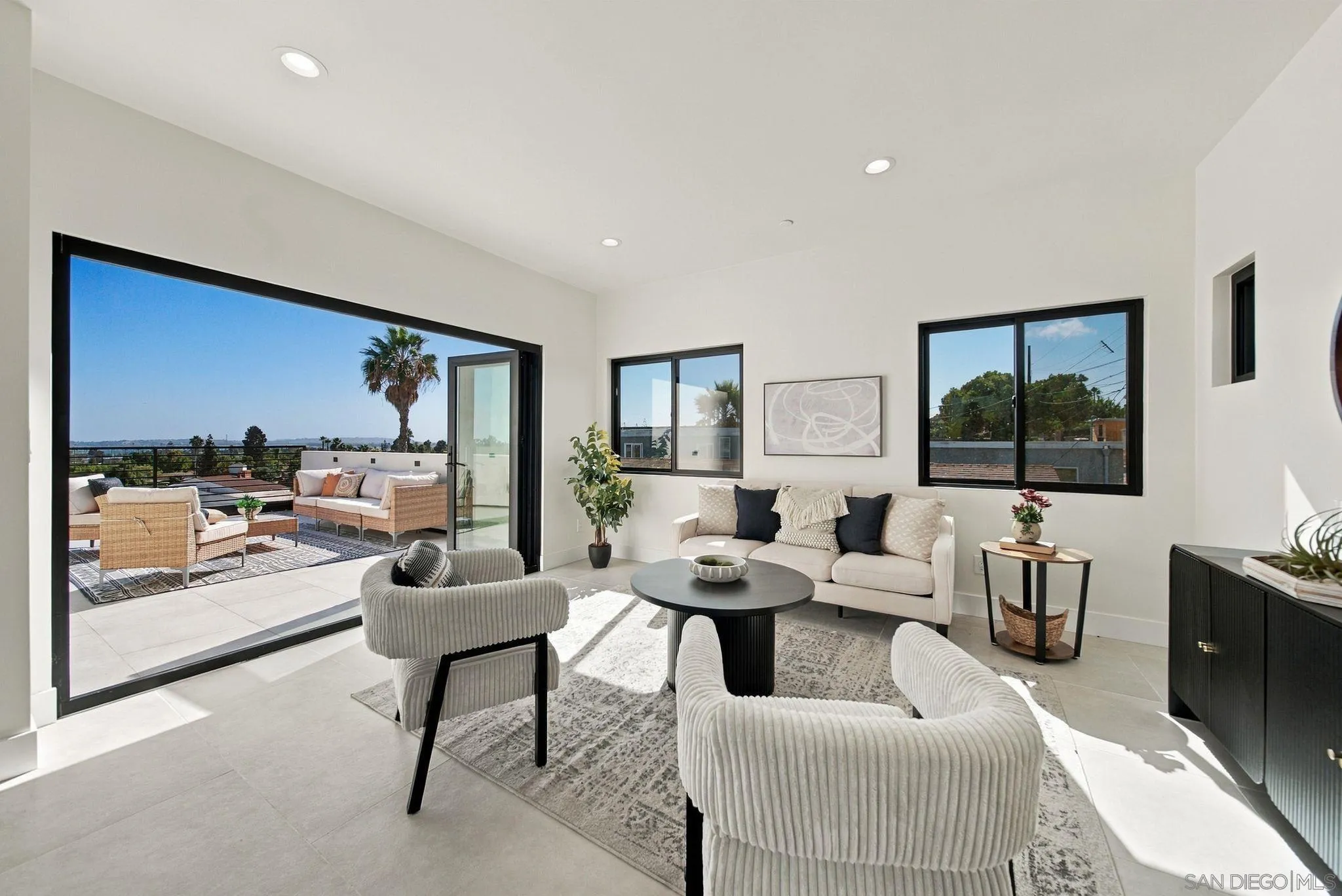 https://cdn.realtyfeed.com/cdn/127/260023482/506f0846811adcc2c294c3ef515e139a.webp