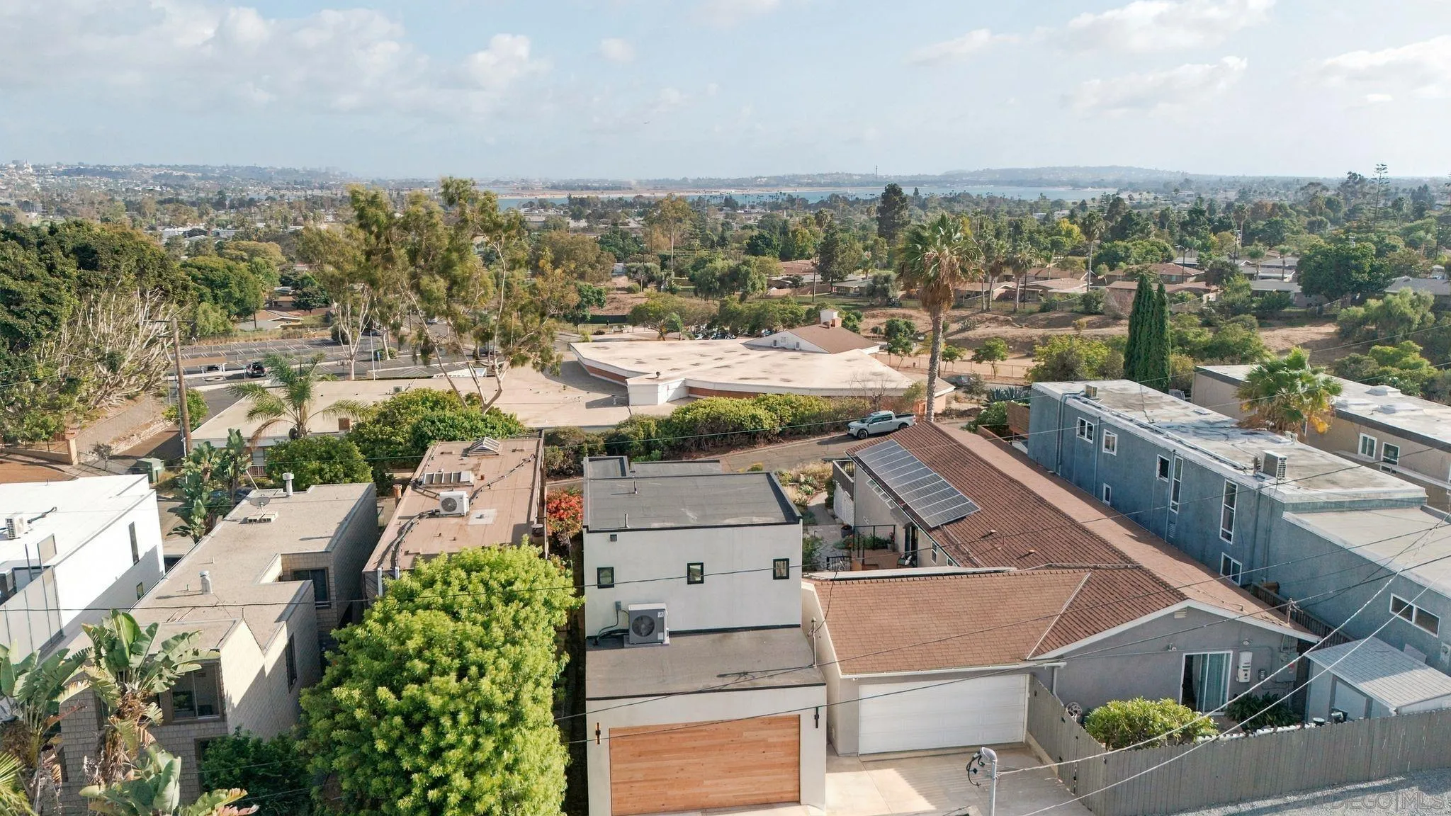 https://cdn.realtyfeed.com/cdn/127/260023482/600672b07be894e3af8109b8b119ac69.webp