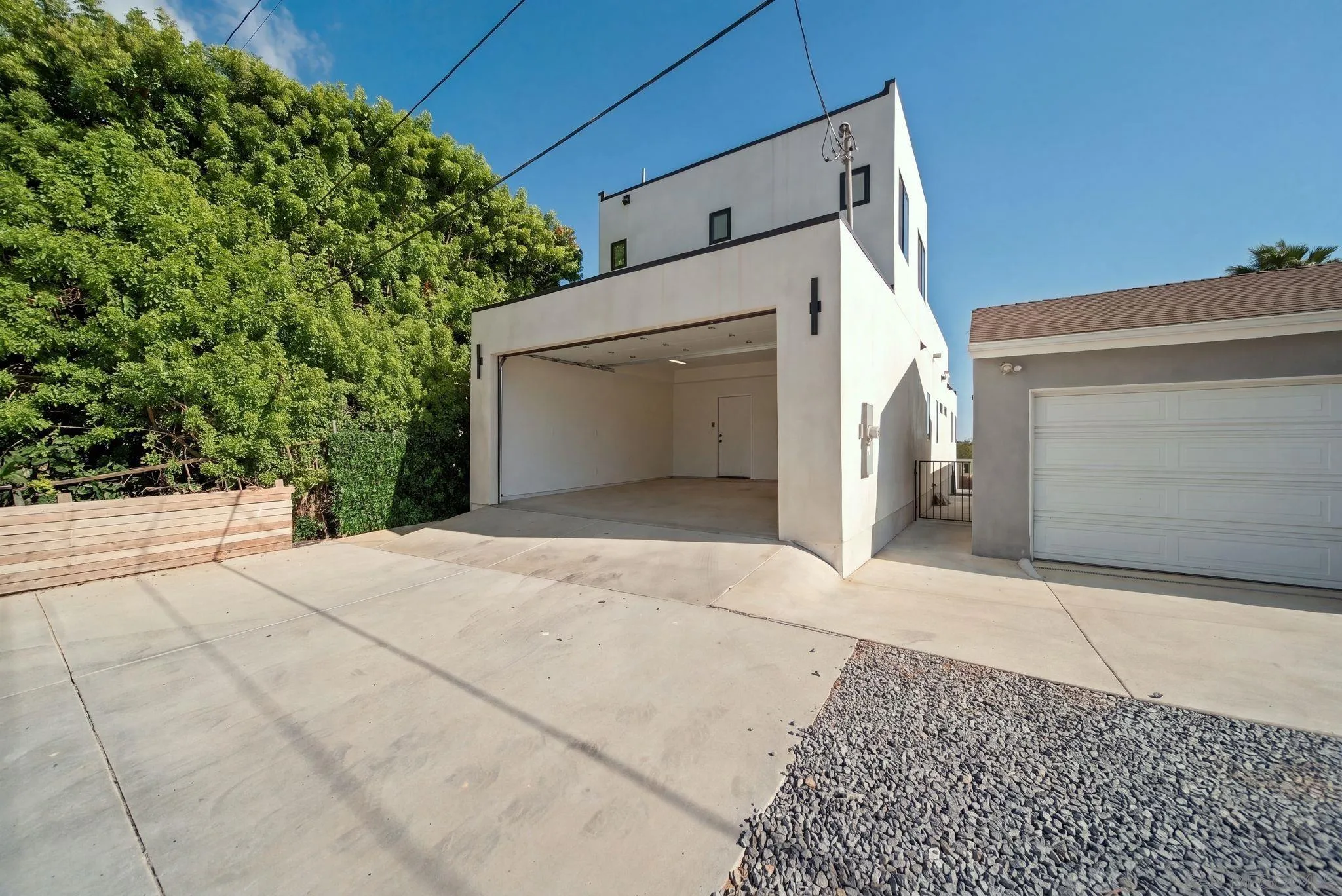 https://cdn.realtyfeed.com/cdn/127/260023482/7c8db3e881bbb91b5d7eb55a68e06e7c.webp