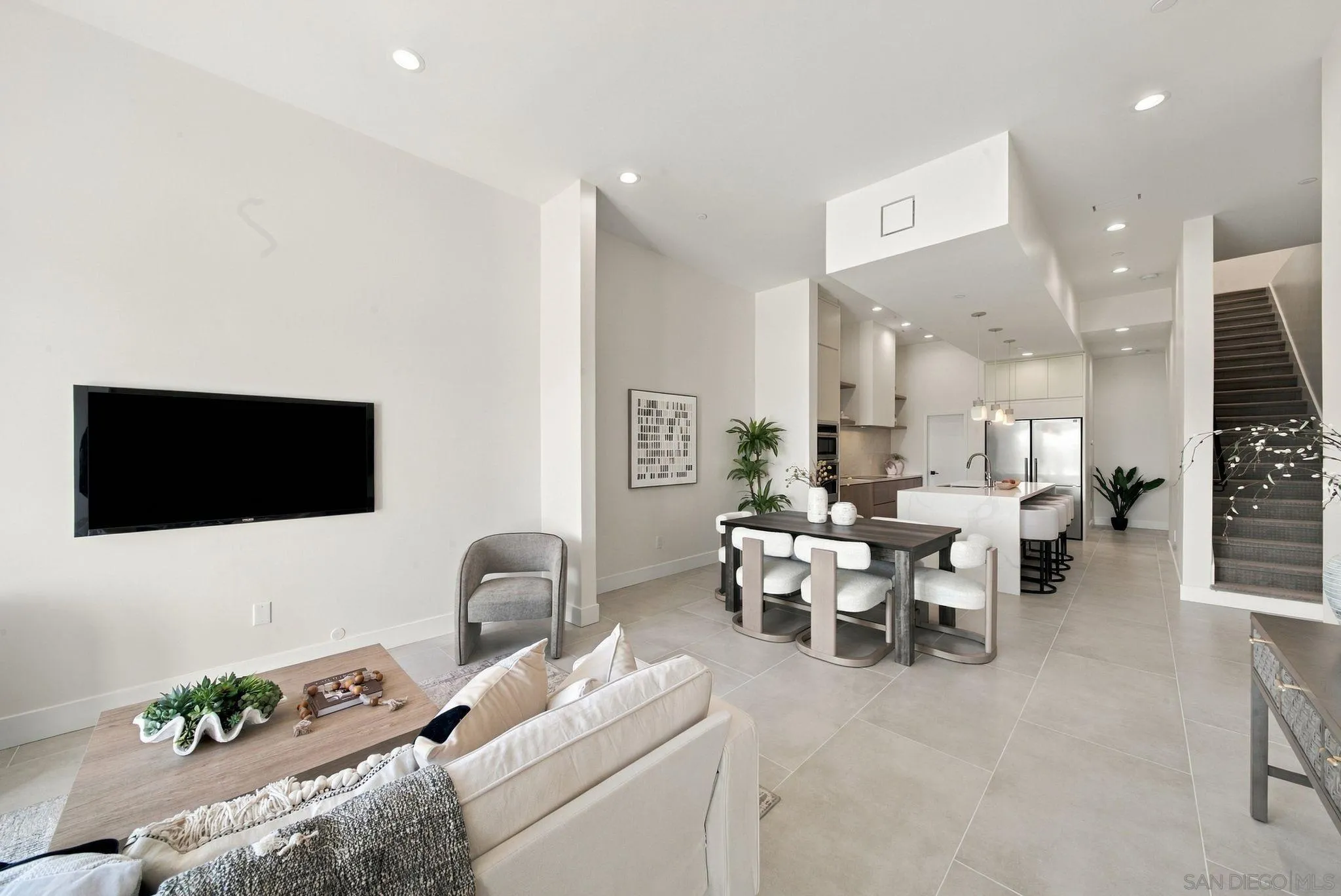 https://cdn.realtyfeed.com/cdn/127/260023482/7c967a61f2a8ec3f6395df15c9014cd1.webp