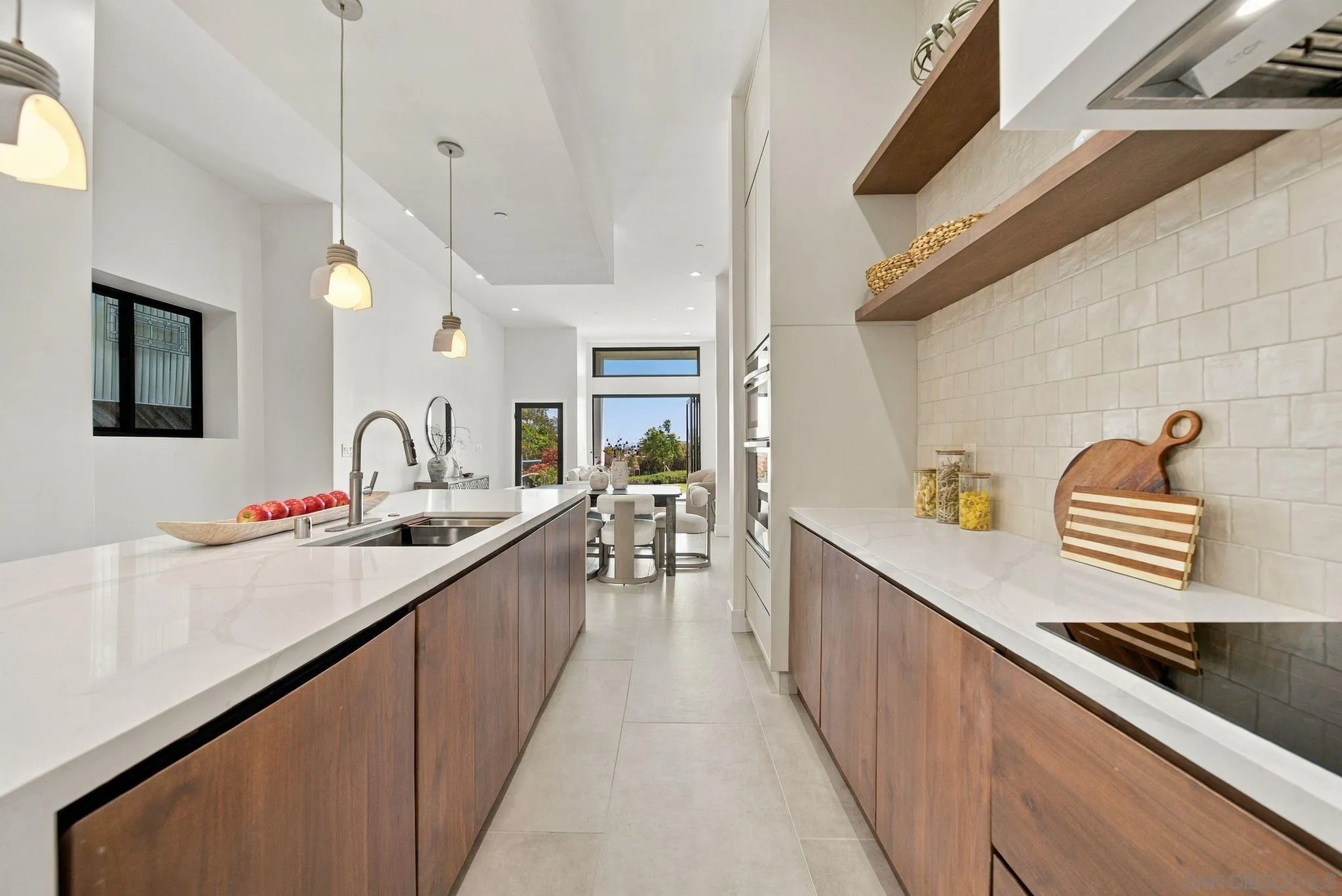 https://cdn.realtyfeed.com/cdn/127/260023482/99dbf4d0a1843fb690489c172d5bb0f4.webp
