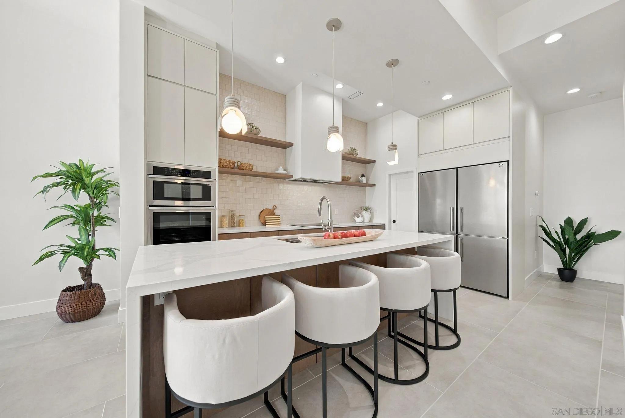 https://cdn.realtyfeed.com/cdn/127/260023482/aa21d6e7cc8ee1574dc52169c8e319f1.webp