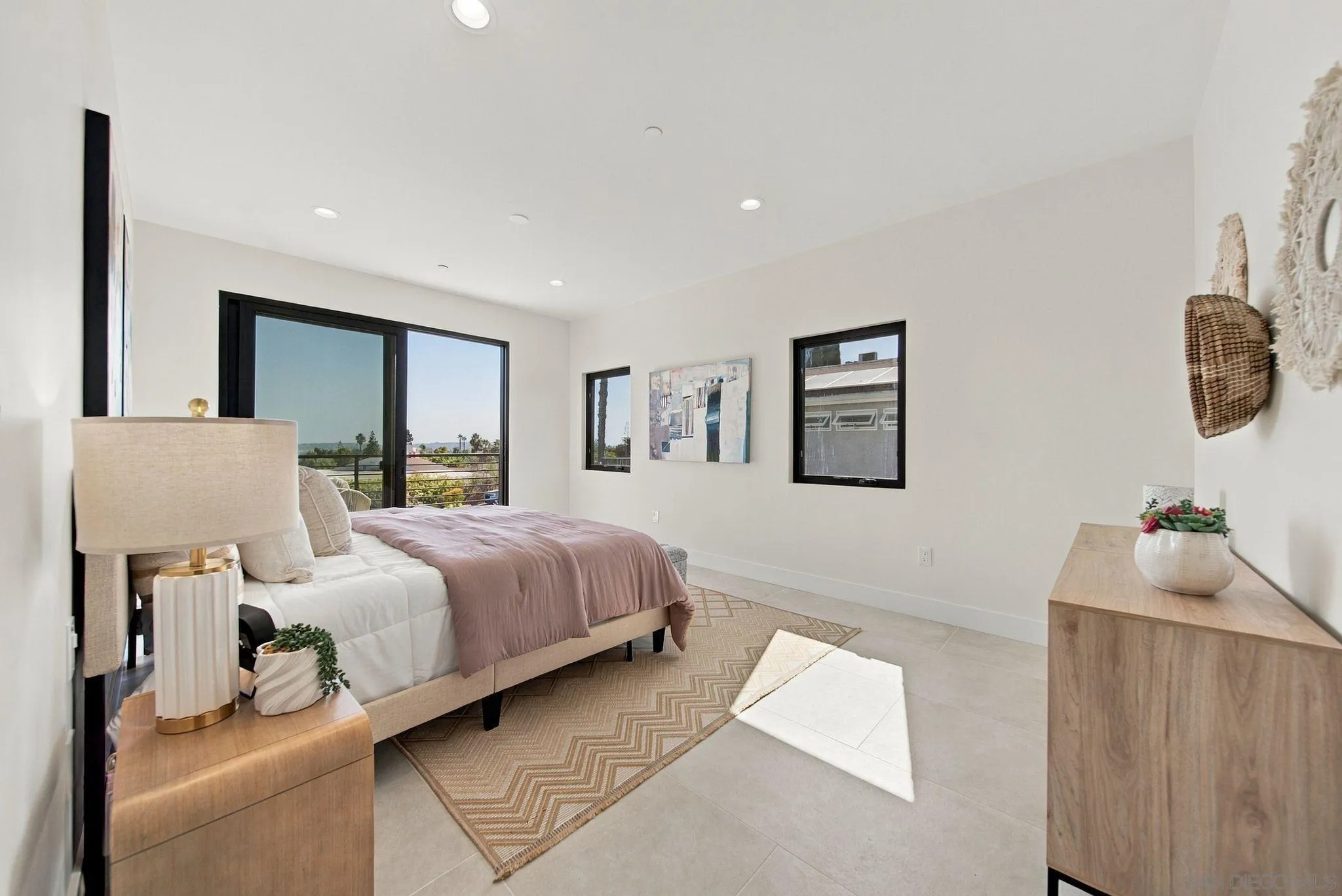 https://cdn.realtyfeed.com/cdn/127/260023482/c51815393755fa9a7fbdefacdf8ddb65.webp
