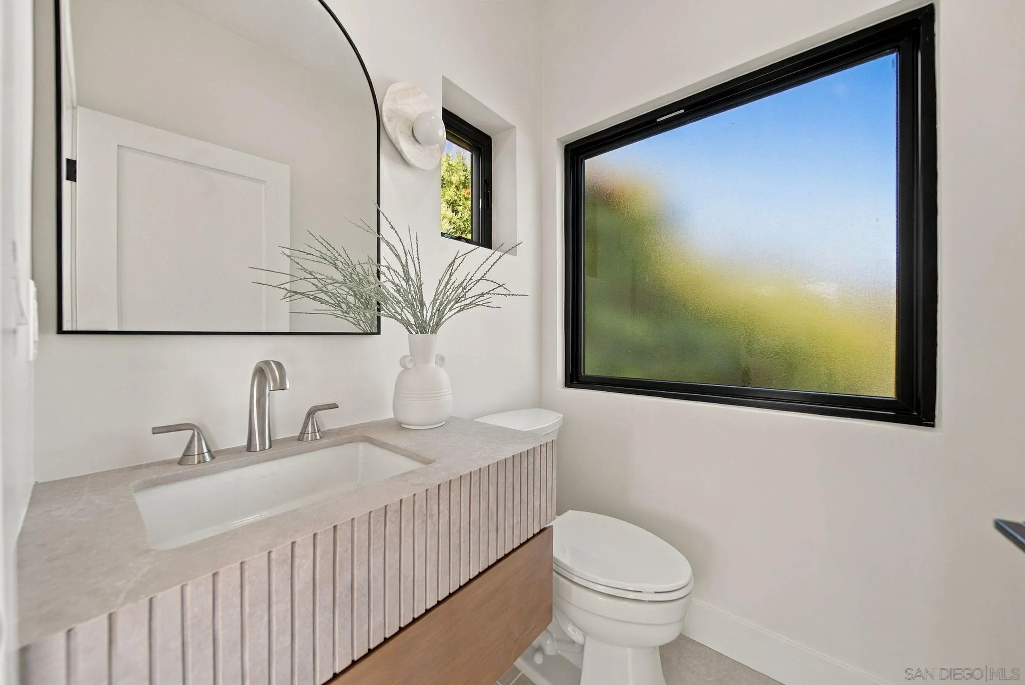 https://cdn.realtyfeed.com/cdn/127/260023482/def48cf7c40d41fa2700d5f14b6981f8.webp