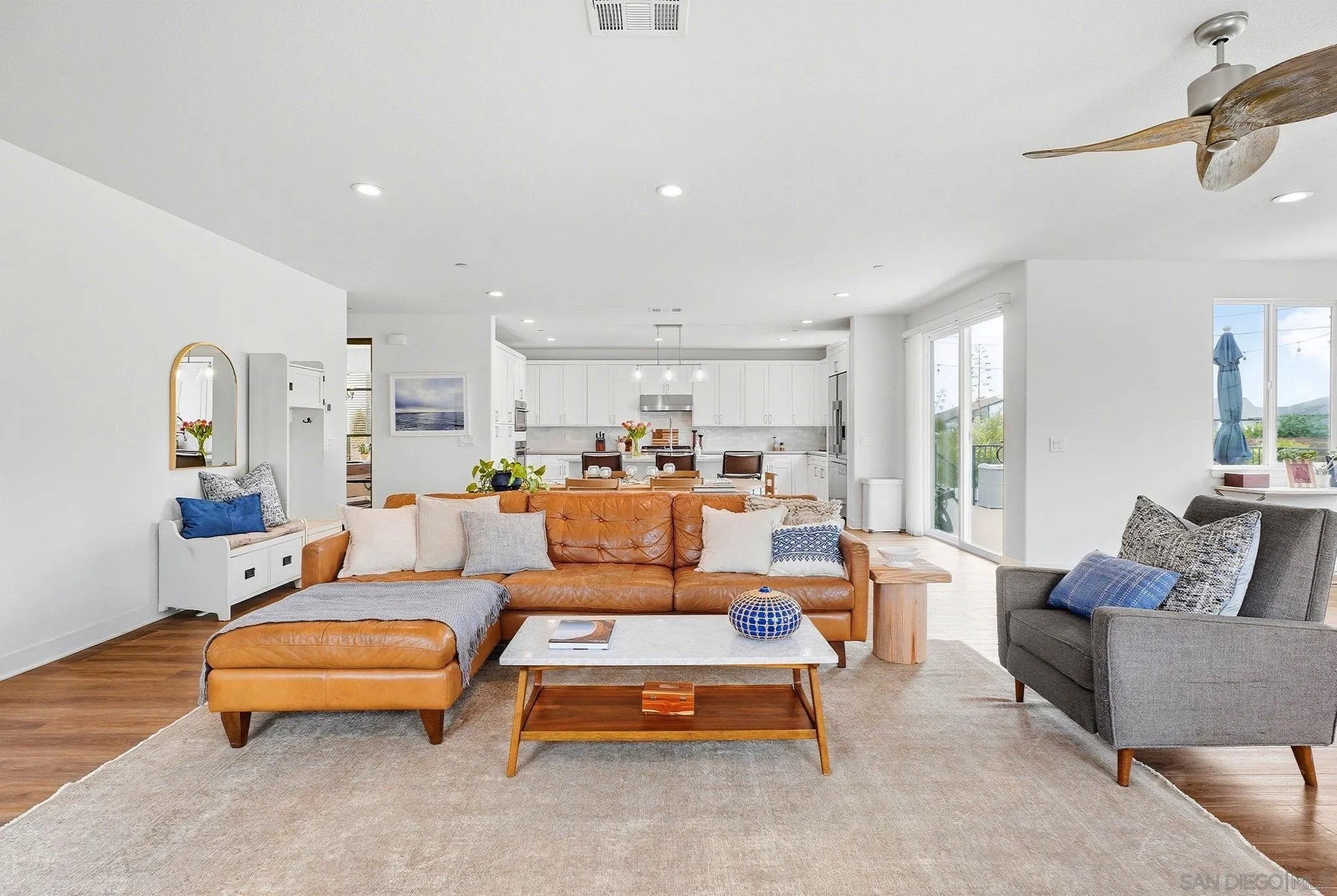https://cdn.realtyfeed.com/cdn/127/260023484/1c8d9f9f2ced07c73c1534a9bc04045e.webp