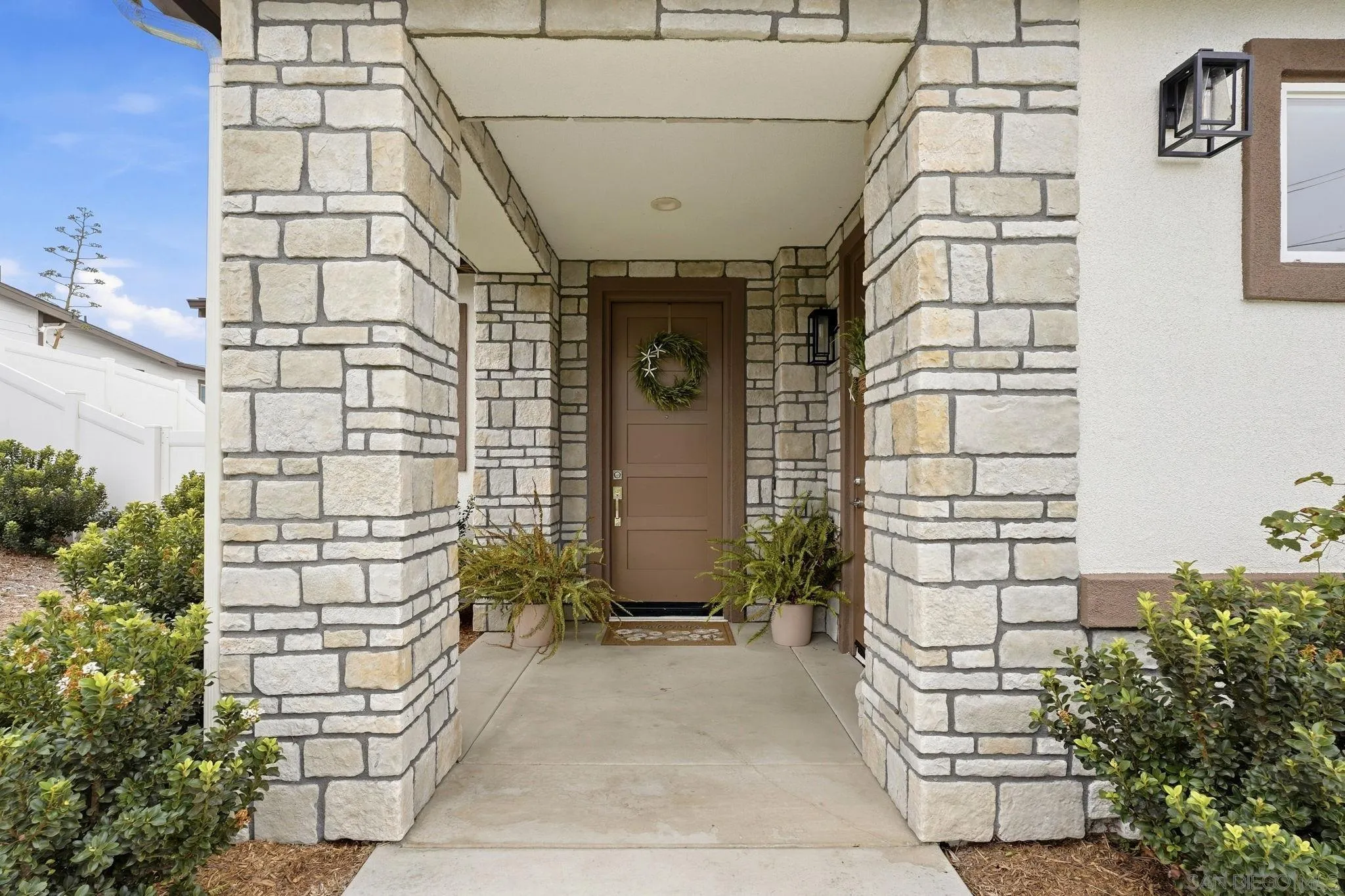 https://cdn.realtyfeed.com/cdn/127/260023484/6fa1b41e203a1103b597dd7fab272394.webp