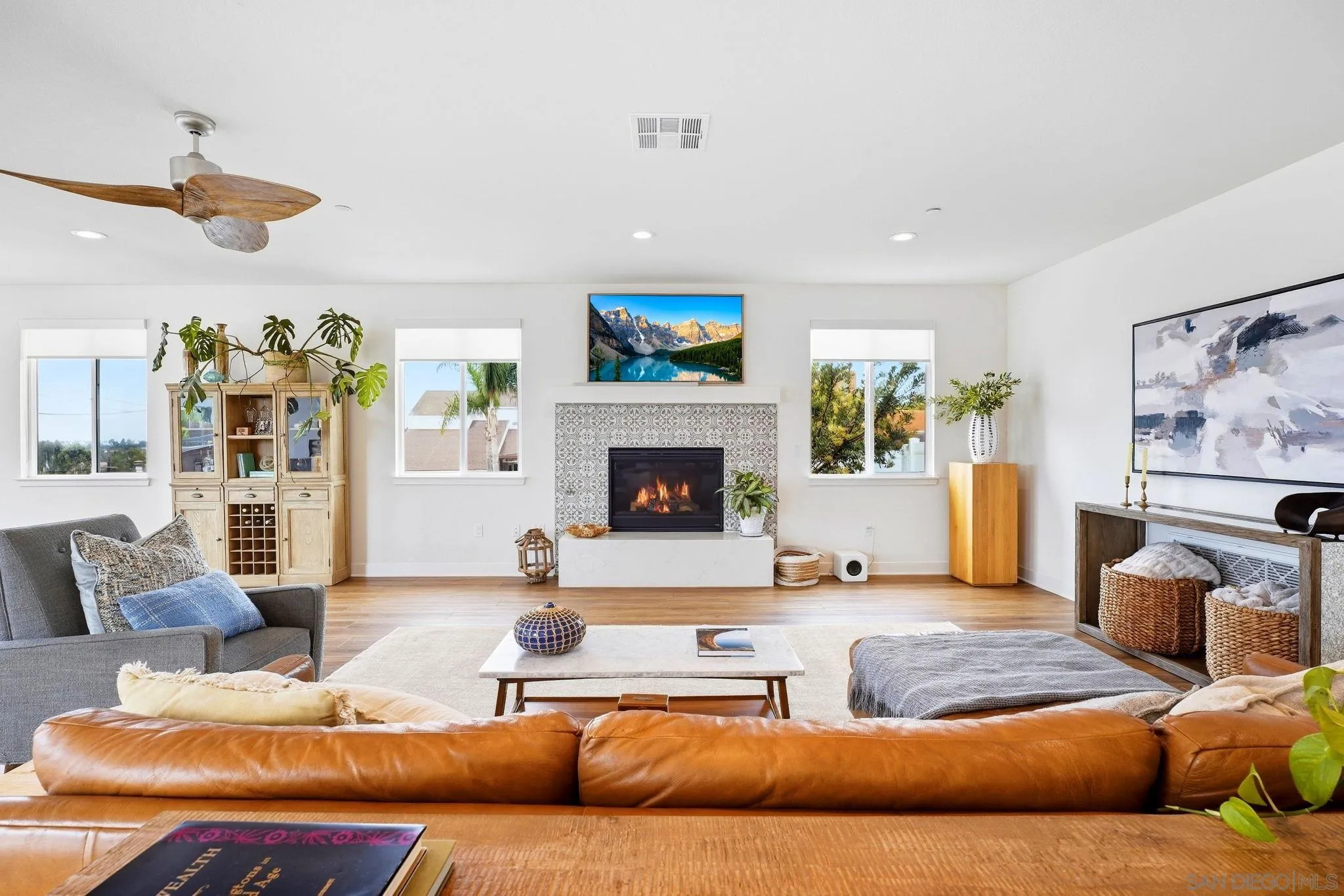 https://cdn.realtyfeed.com/cdn/127/260023484/9e855b10fe6577a0b8401d8c37507660.webp
