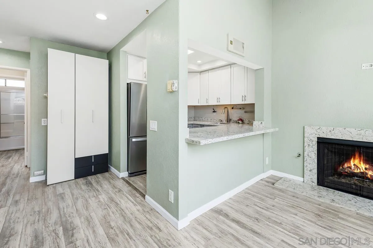 https://cdn.realtyfeed.com/cdn/127/260023487/136e6ee322590c3a1f336585dc8a8b32.webp