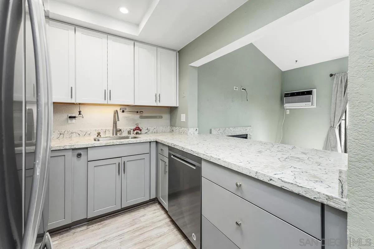 4575 Ohio St Unit 5, San Diego, CA 92116 - Photo 5 of 17, San Diego, CA