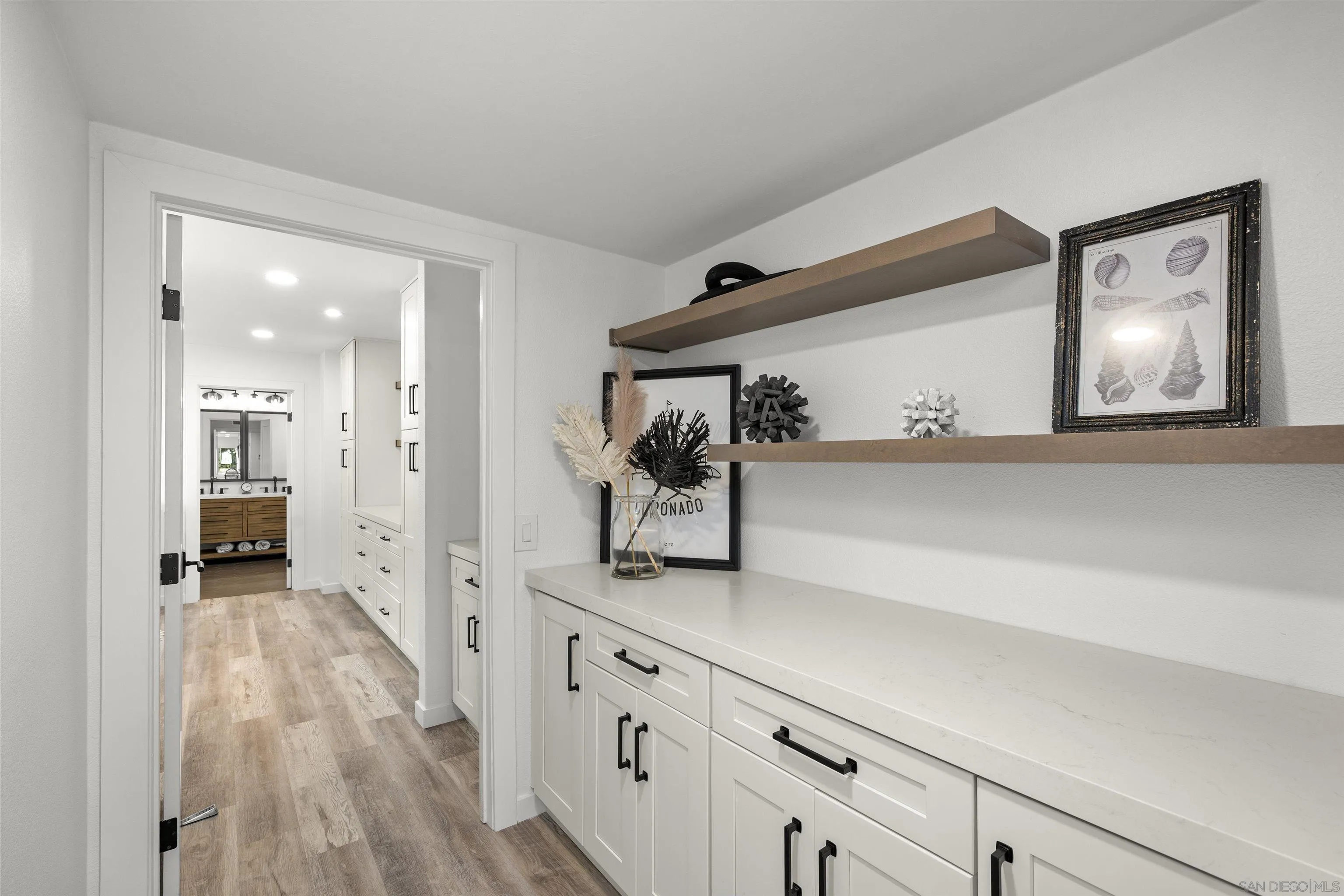 https://cdn.realtyfeed.com/cdn/127/260023489/0289c1ab4d0fe8bb3cca5bb1128b662b.webp