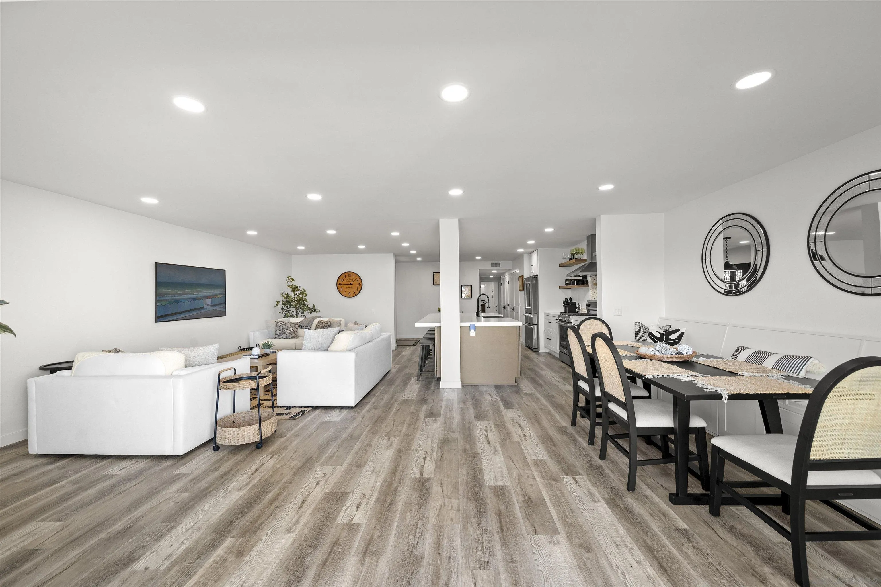 https://cdn.realtyfeed.com/cdn/127/260023489/48c253a6ba7ded8c1b31e820e5bad5ff.webp