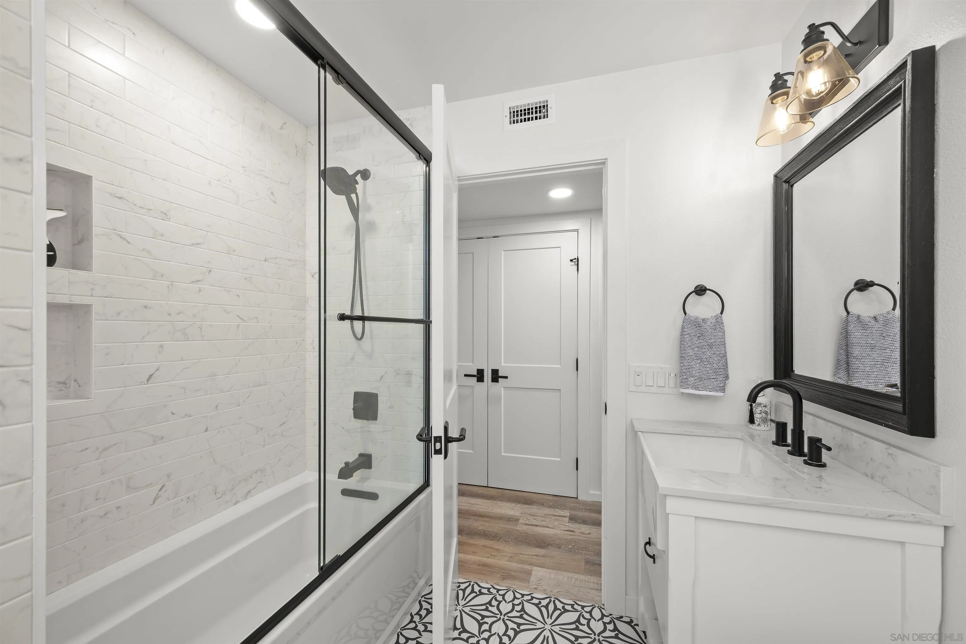 https://cdn.realtyfeed.com/cdn/127/260023489/4c5f685991f27a4e18ba5c0765f52ec5.webp