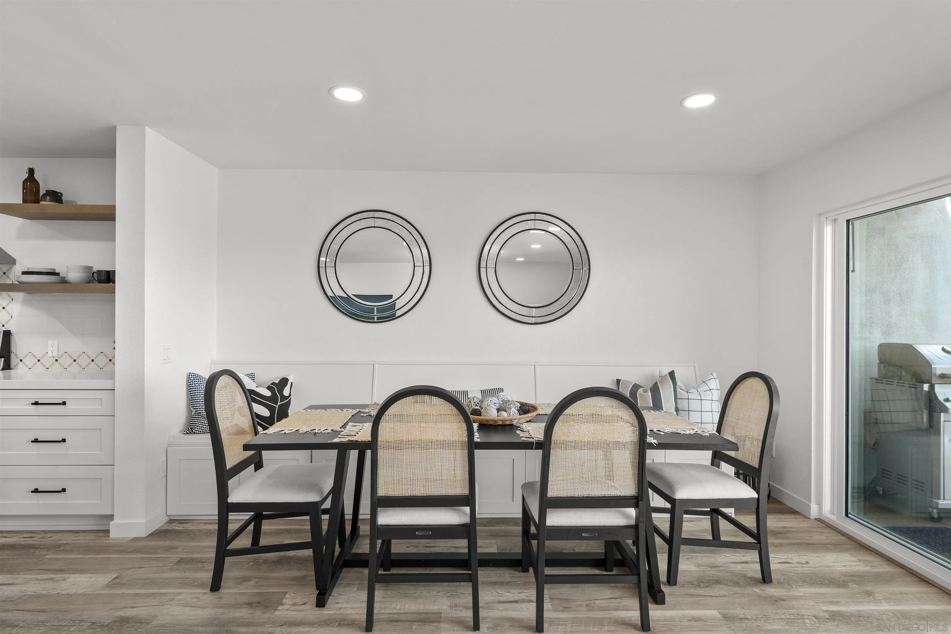 https://cdn.realtyfeed.com/cdn/127/260023489/6e91b477a861ca2b10425448b3186dec.webp