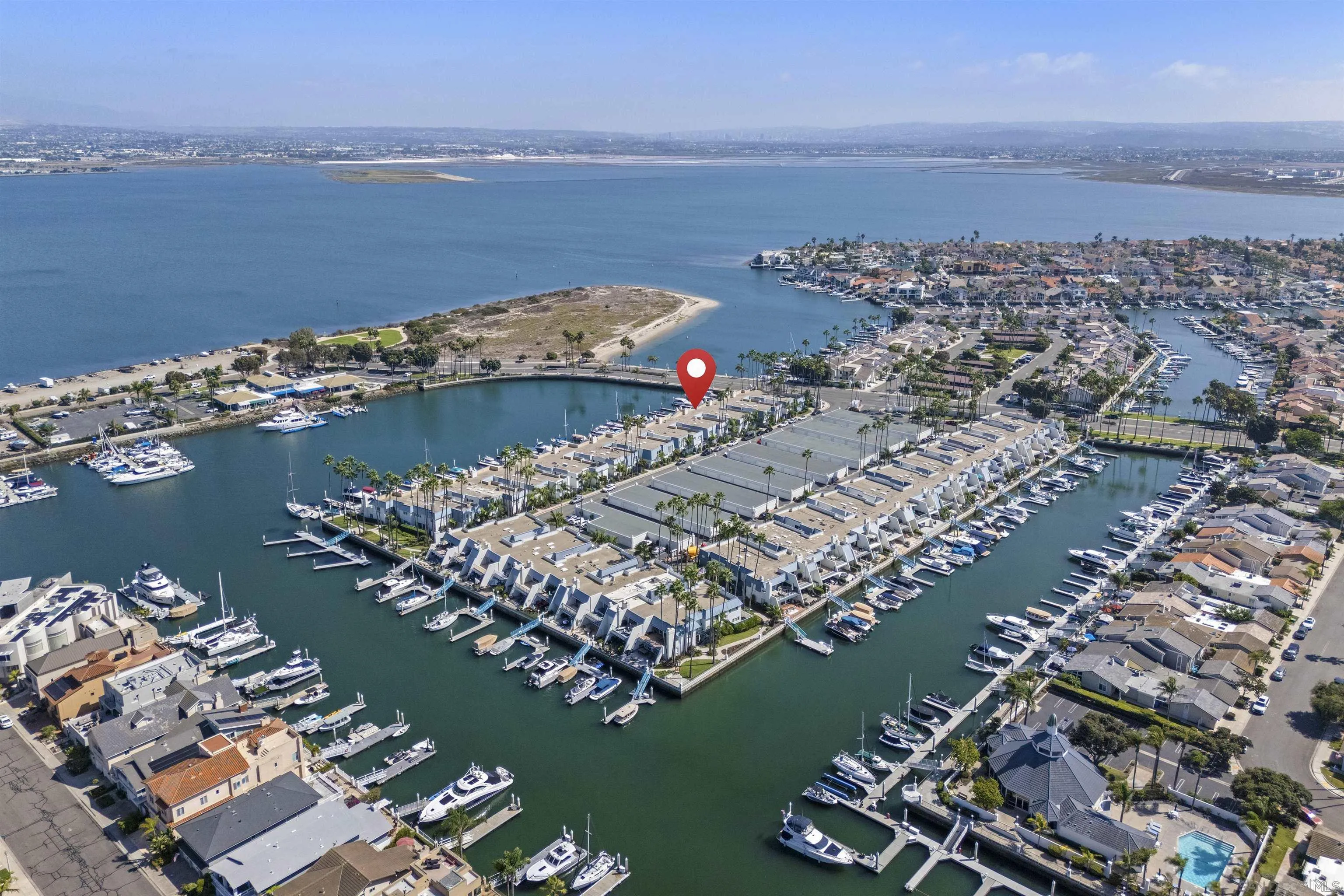 https://cdn.realtyfeed.com/cdn/127/260023489/aeff1f92a293c5097c1f834a3216e291.webp