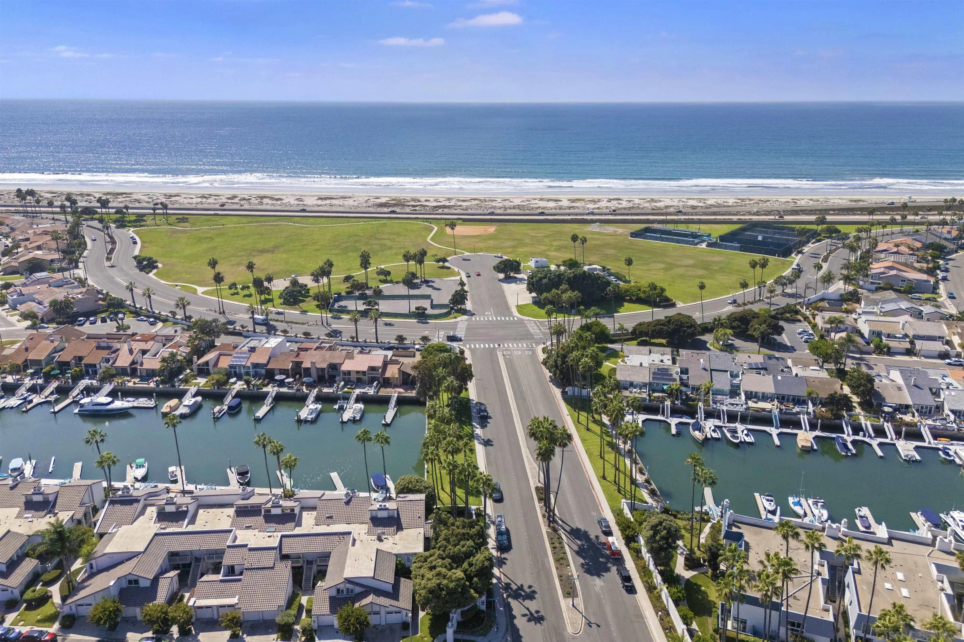 https://cdn.realtyfeed.com/cdn/127/260023489/eb22e3d23ce235f95c8c3b138e1c5a24.webp