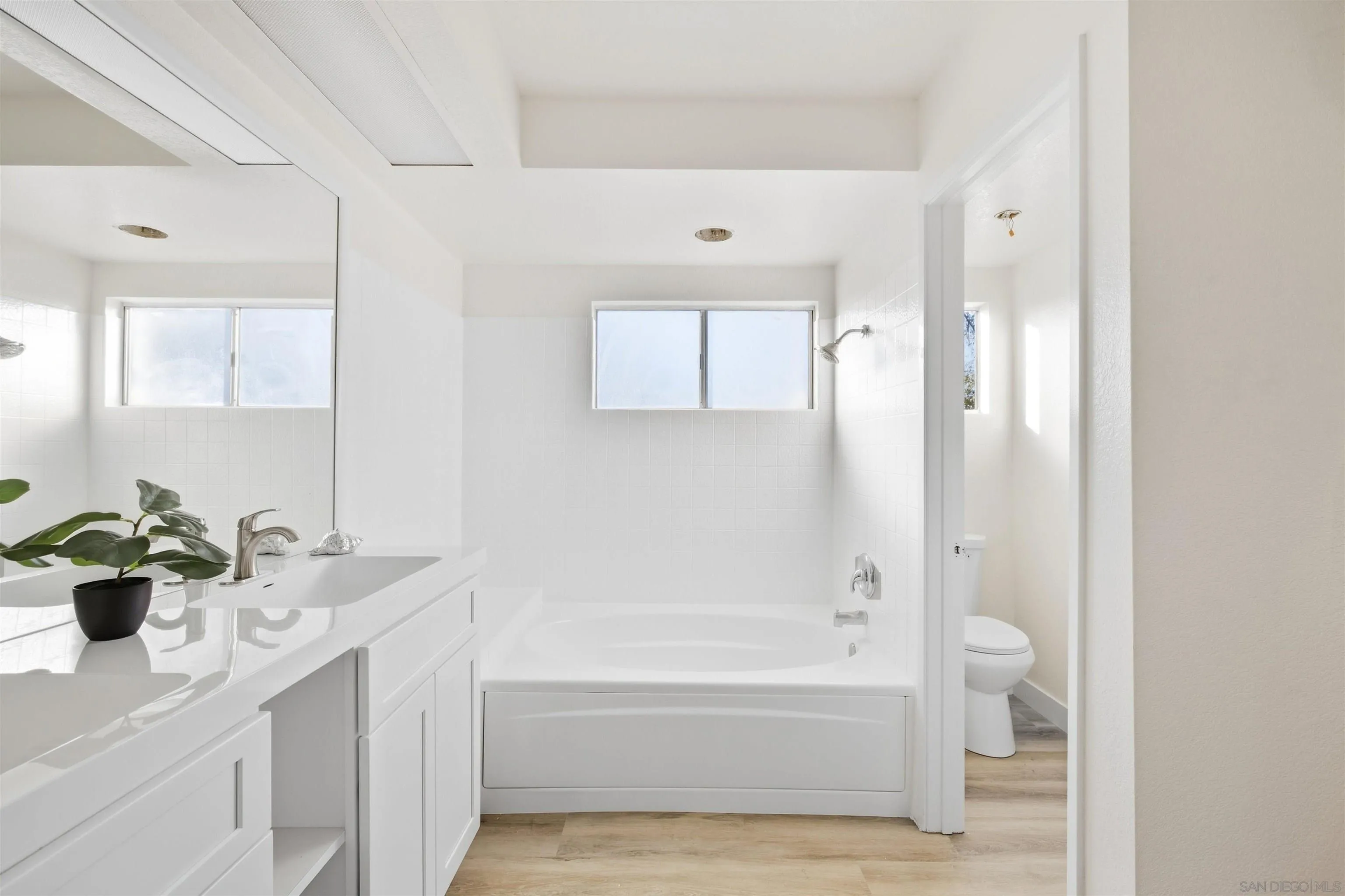 https://cdn.realtyfeed.com/cdn/127/260023491/4abc38e601c93cd3267f354c48898ee2.webp