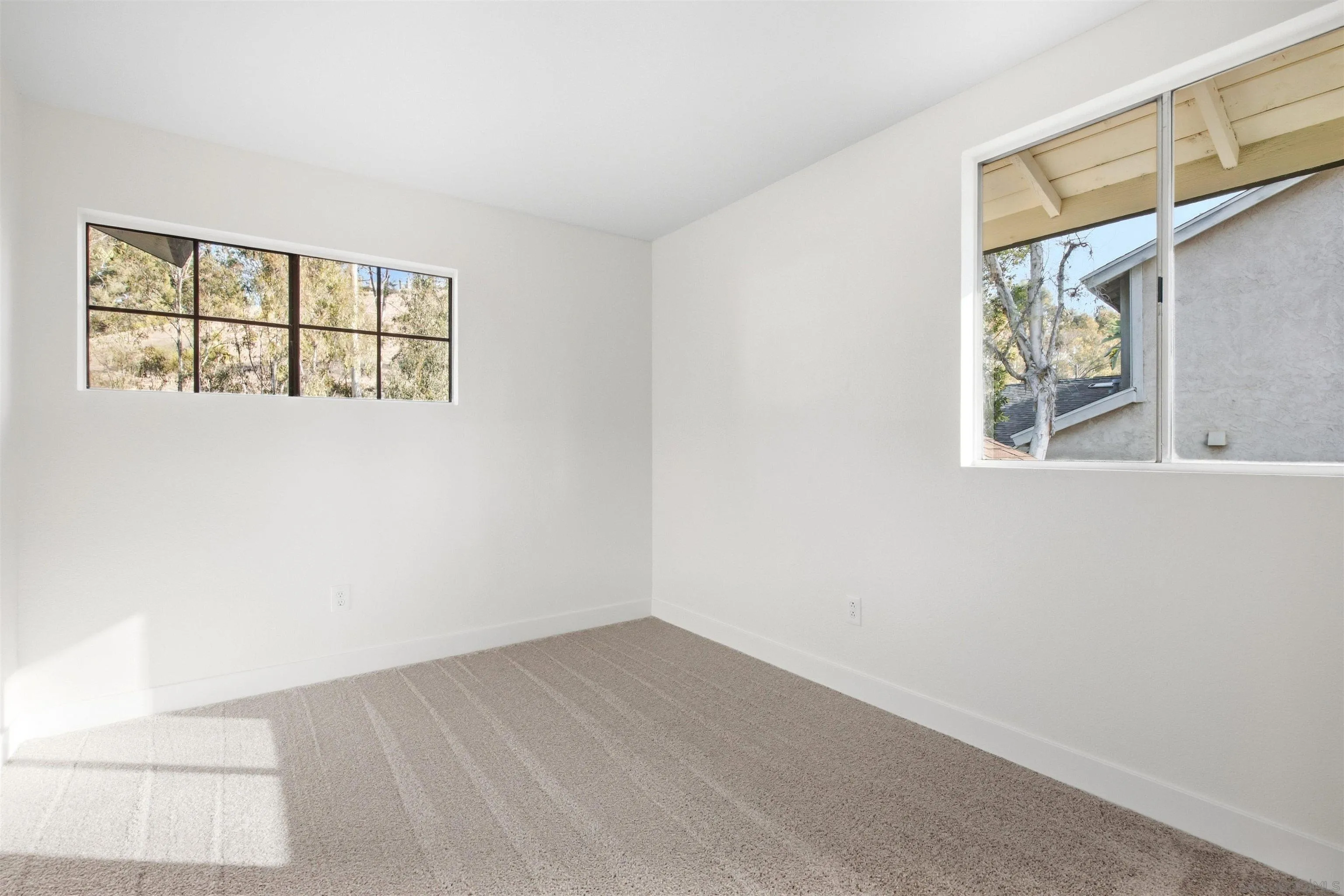 https://cdn.realtyfeed.com/cdn/127/260023491/c4dc1a7b693bf81360a4caf2a1774629.webp