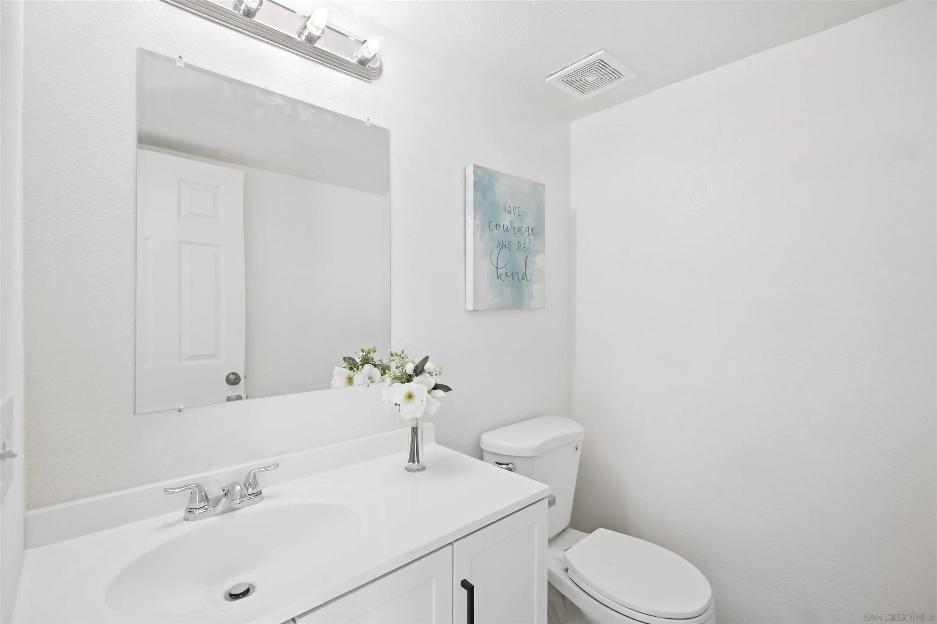 https://cdn.realtyfeed.com/cdn/127/260023491/c57df025b82a9c7f3139ecf39b8f8c54.webp