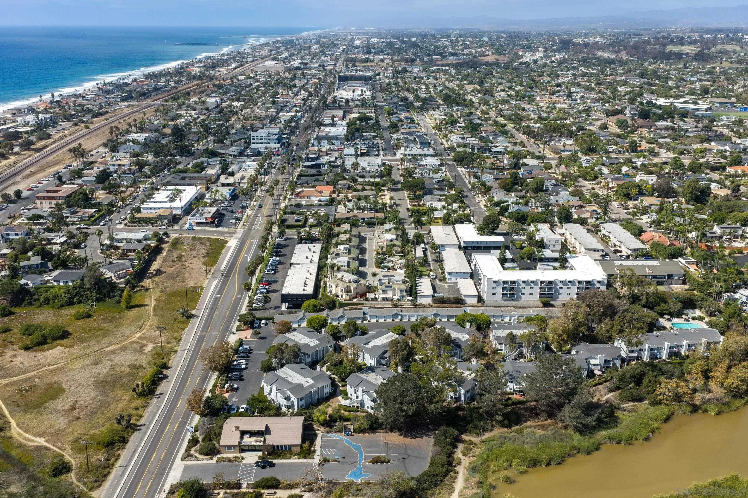 https://cdn.realtyfeed.com/cdn/127/260023496/7451700a28d76d6e76293bb1f0d98771.webp