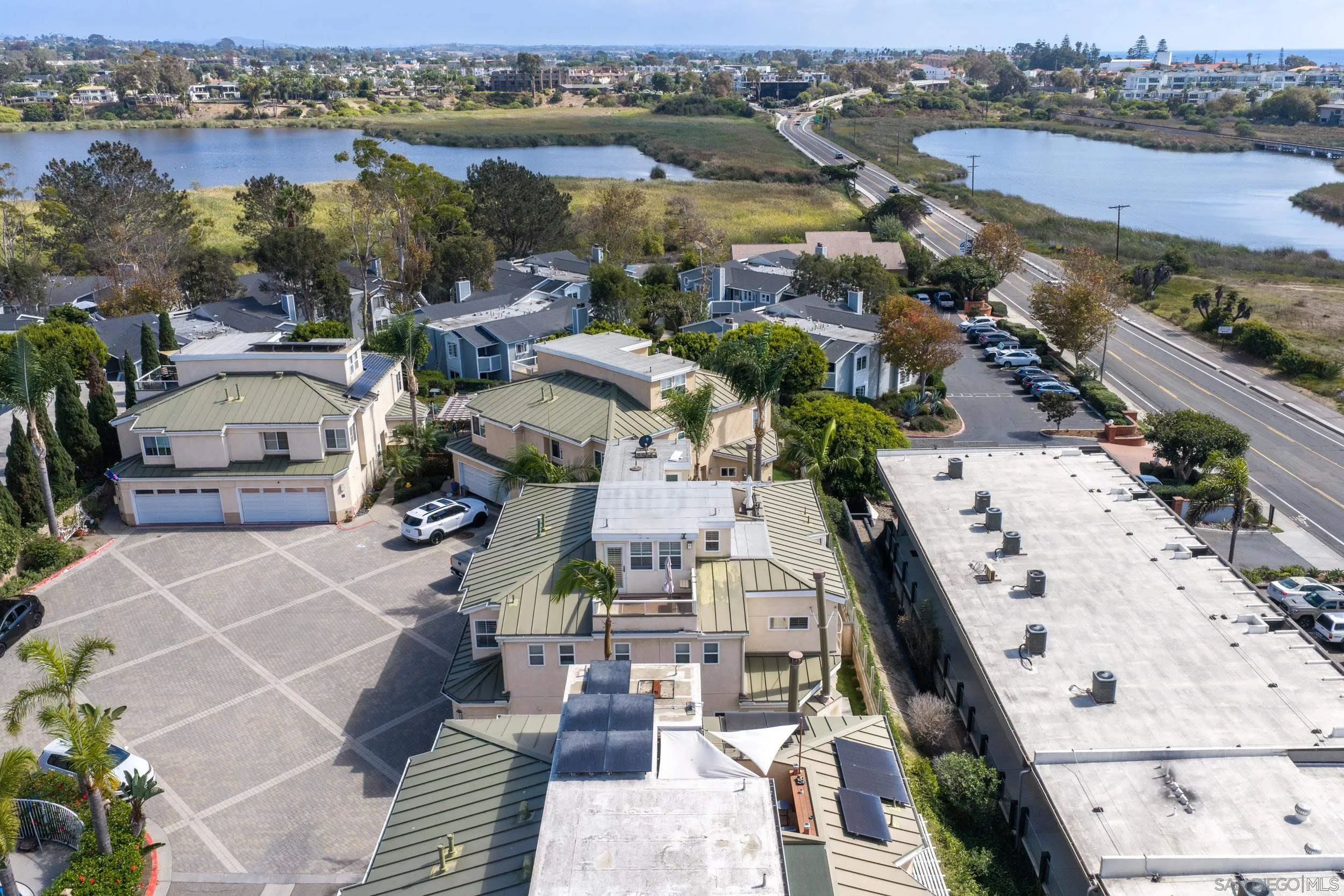 https://cdn.realtyfeed.com/cdn/127/260023496/7a959e649b8b9515000ab622bf6c3f04.webp