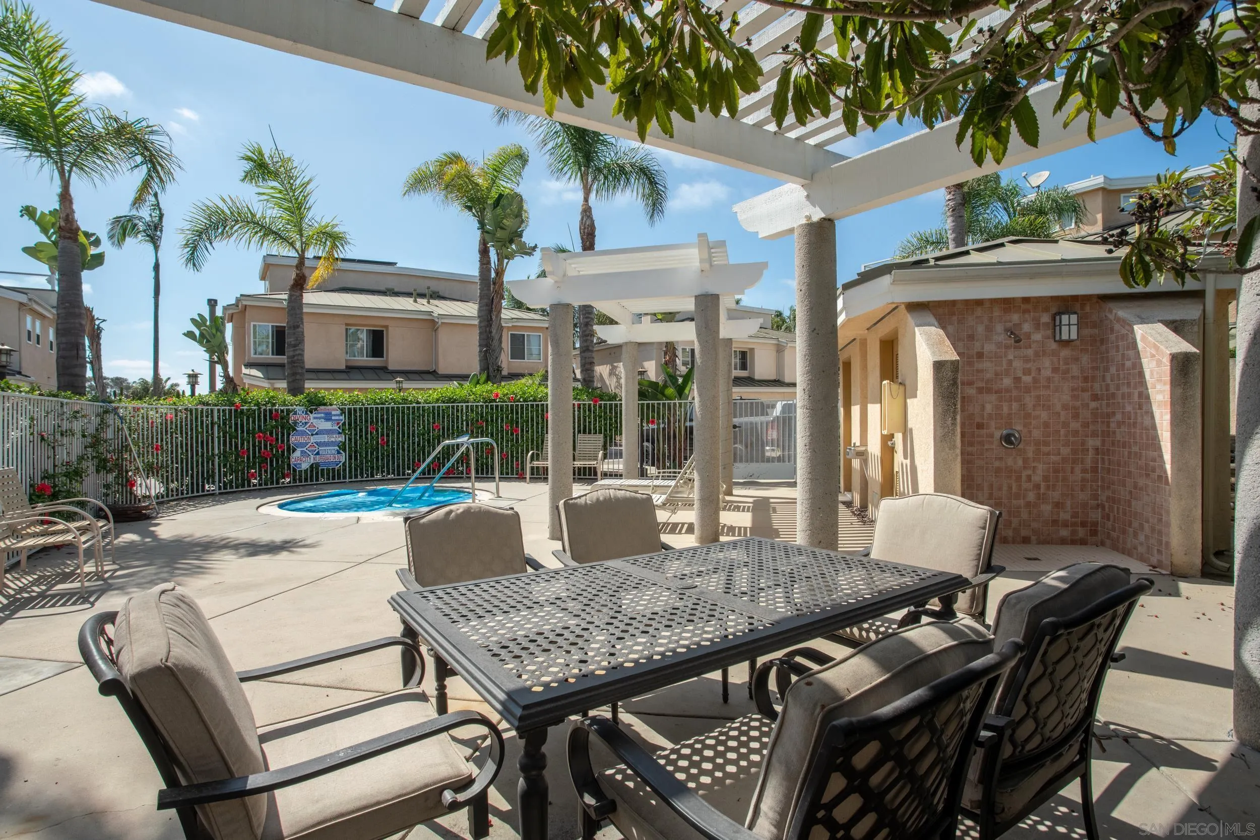https://cdn.realtyfeed.com/cdn/127/260023496/e87462974c81c651bda2c6b15feae464.webp