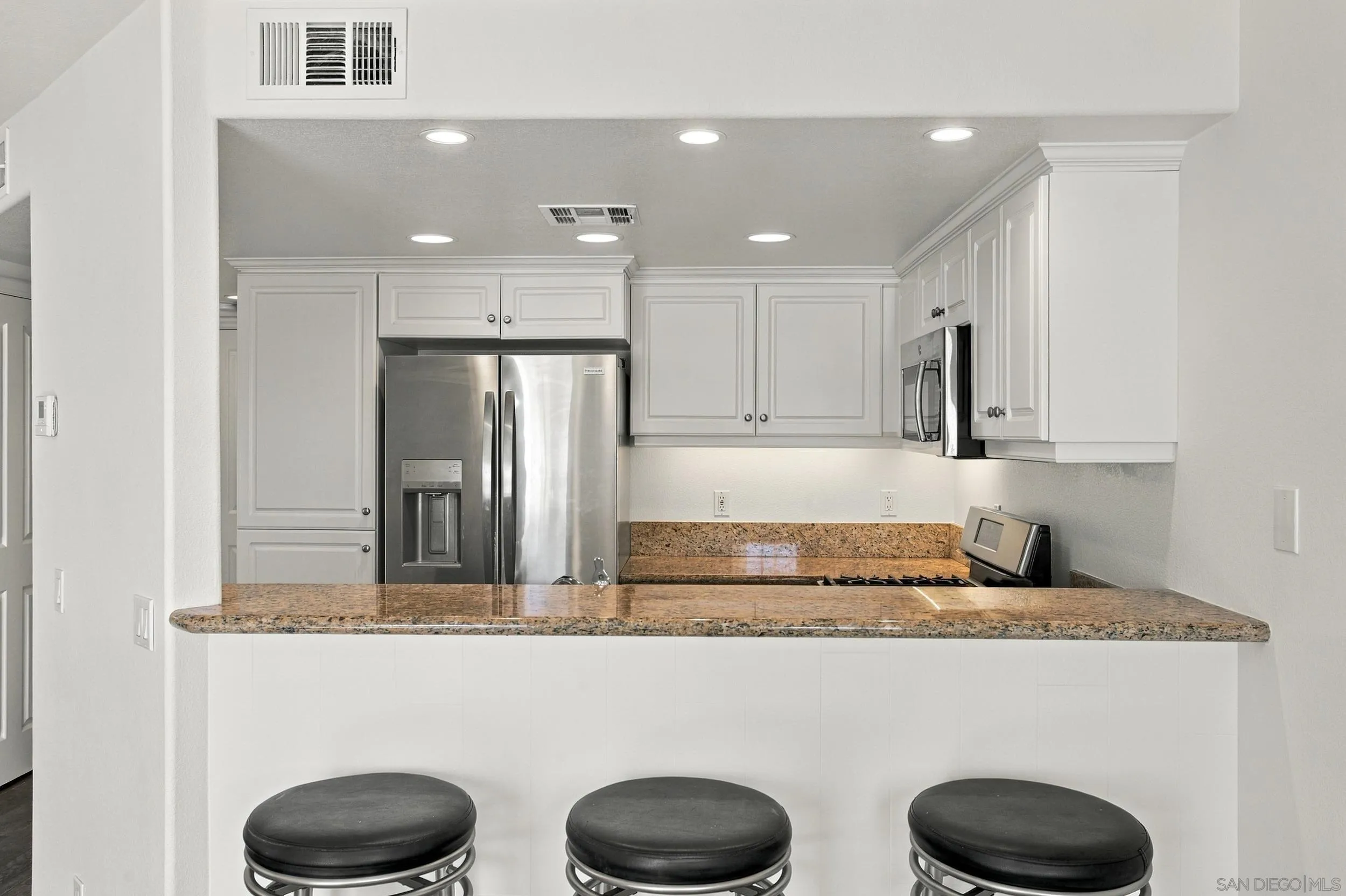 https://cdn.realtyfeed.com/cdn/127/260023496/ee188b8ec139982be5347795da185222.webp