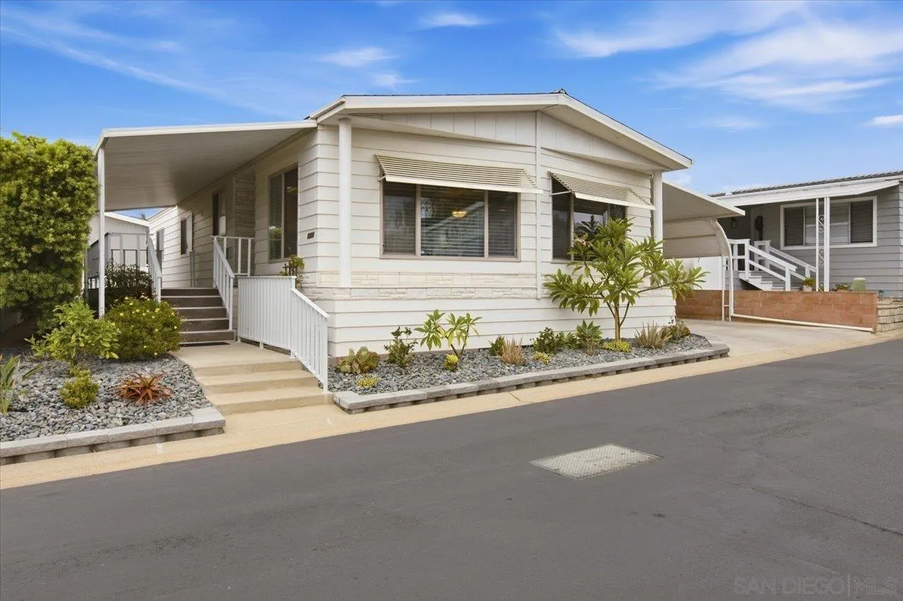7226 San Benito St Unit 350, Carlsbad, CA 92011 - Main photo, Carlsbad, CA