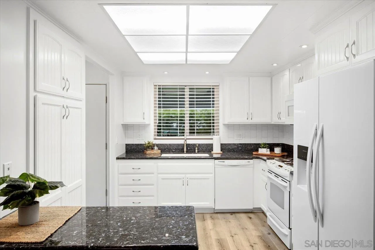 https://cdn.realtyfeed.com/cdn/127/260023501/602e06800b6ff8cd8008e8438a117744.webp