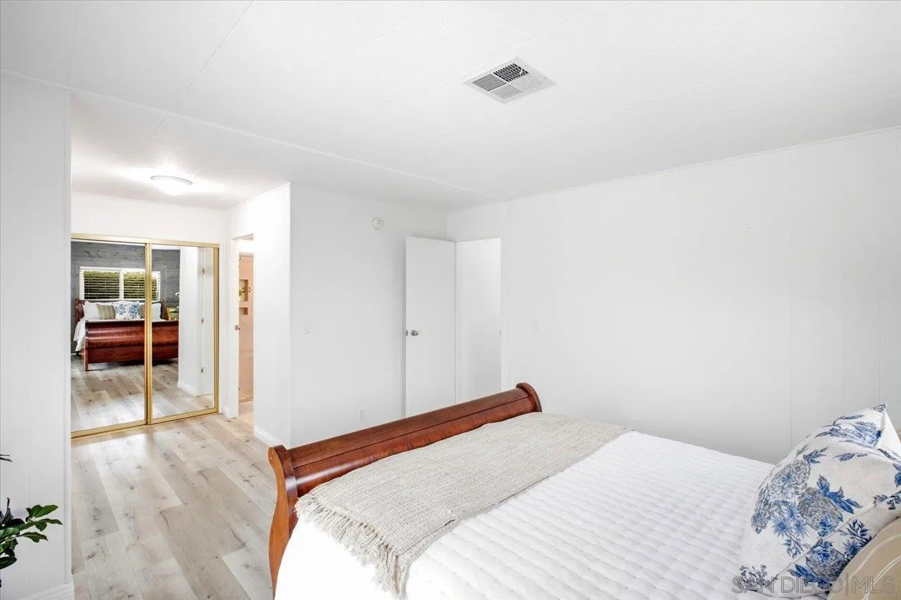https://cdn.realtyfeed.com/cdn/127/260023501/73da9a5bc77d1bc3741f1ba86a8e57a4.webp