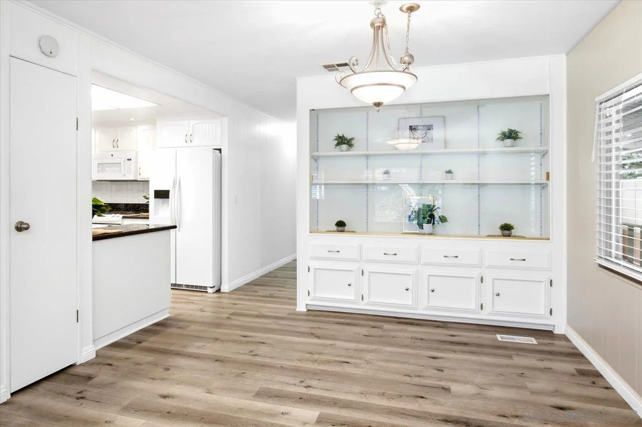 https://cdn.realtyfeed.com/cdn/127/260023501/f6b45c60793cac3903d0185f76c23536.webp
