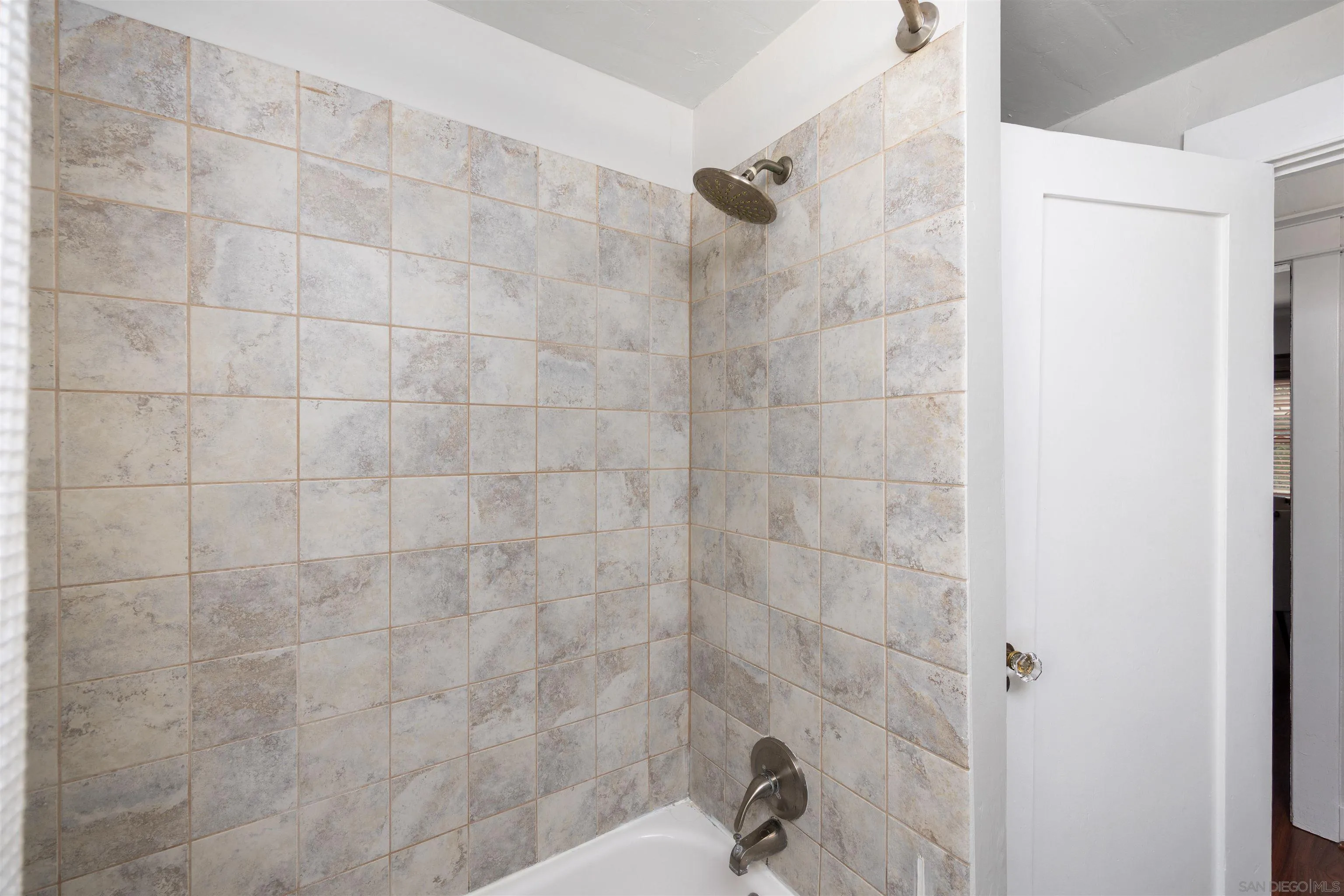 https://cdn.realtyfeed.com/cdn/127/260023502/20db2f38c08fb1cb3f5602c9fb6bfdfc.webp